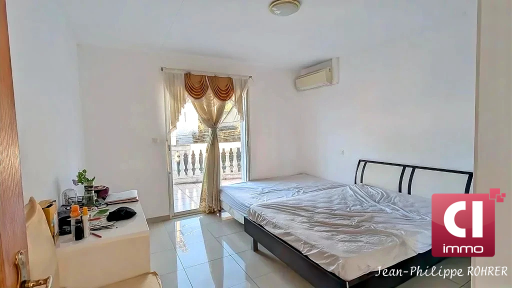 Photo Maison familiale Type 5 de 149 m² à vendre avec séjour de 44 m² et jardin ? Carcès image 5/6