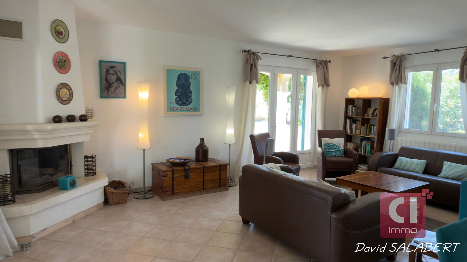 Photo A VENDRE  villa de 6 pièces (161 m²) à GAREOULT avec piscine dans un havre de paix image 3/6