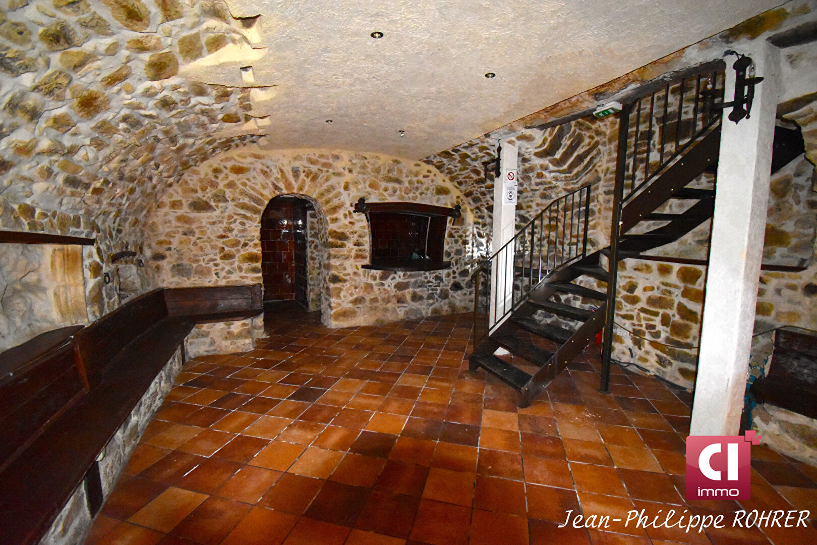 Photo À vendre - Bien de 89 m² à Carcès pouvant être transformée en habitation. image 4/6