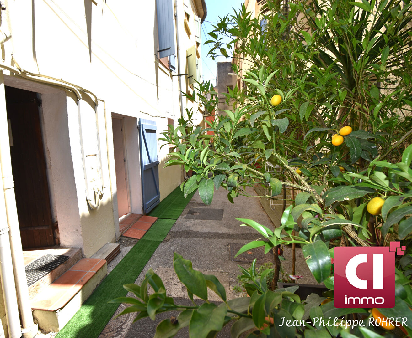 VENTE d'un appartement 4/5 pièces (70,6 m² Carrez) à SAINTE ANASTASIE SUR ISSOLE très bon rapport locatif.