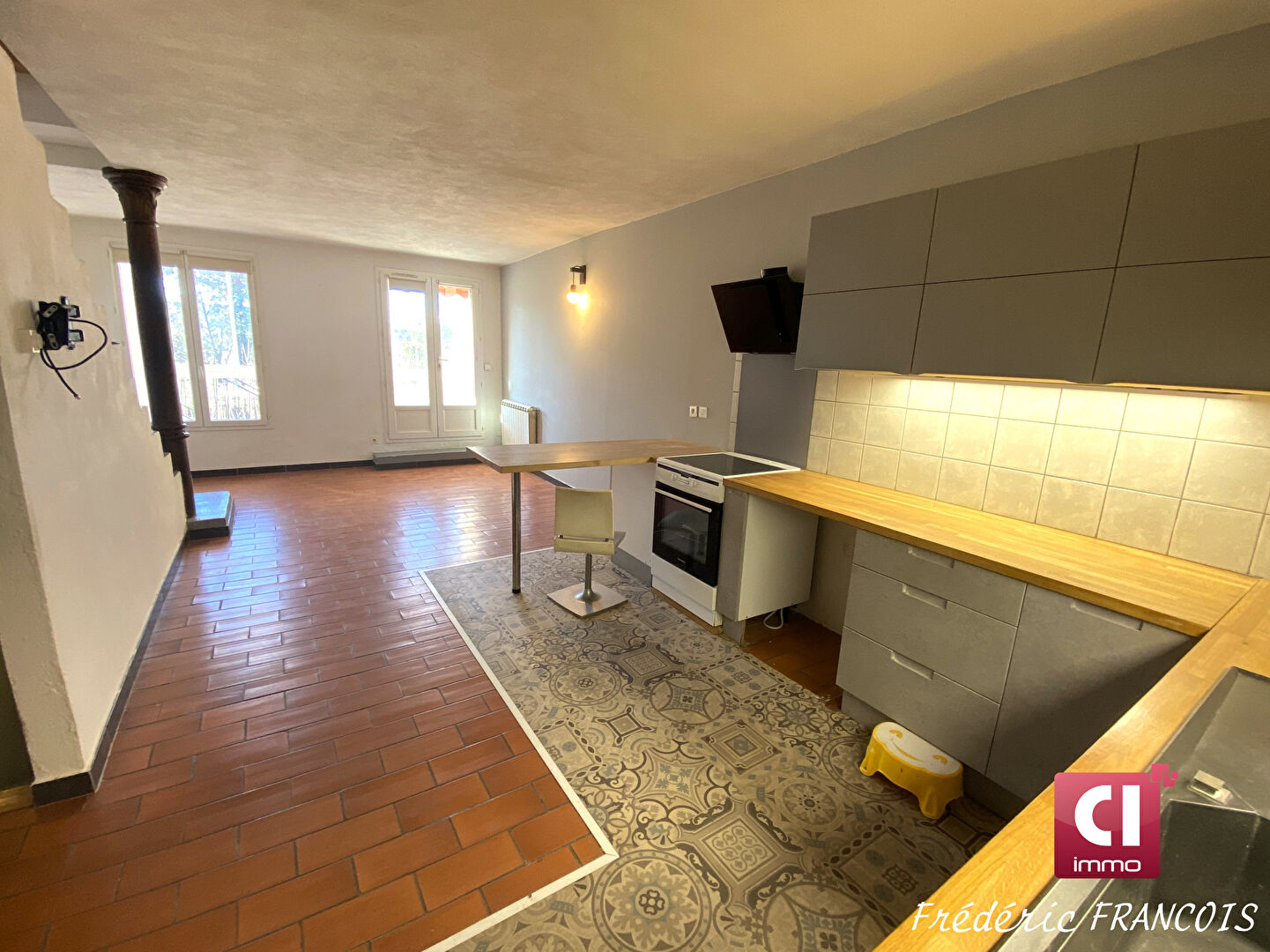Photo A VENDRE : maison de ville de type 5 (137 m²) à GAREOULT image 5/6
