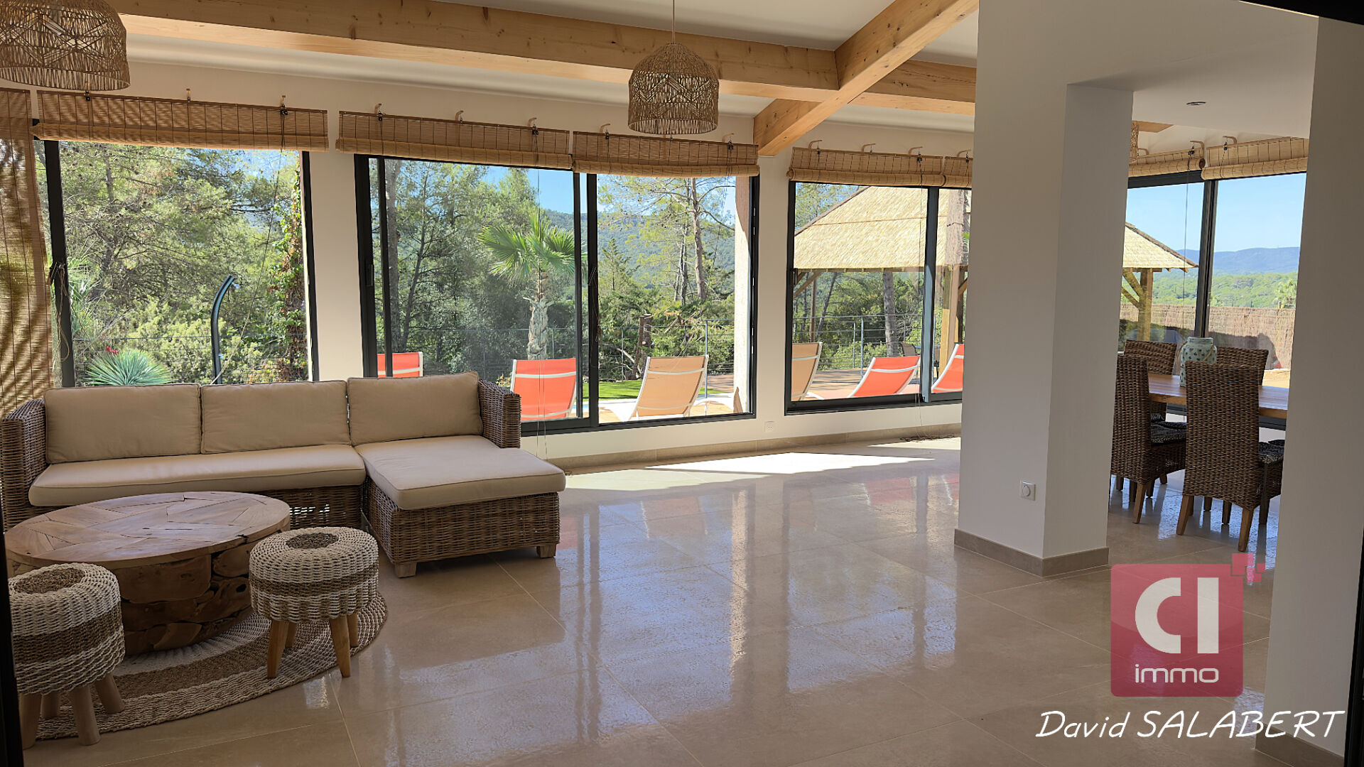 Photo Villa contemporaine de type 6 pièces de 204 m² sur un Terrain de 1 450 m² à Sainte-Anastasie-sur-Issole (Provence Verte) image 6/6