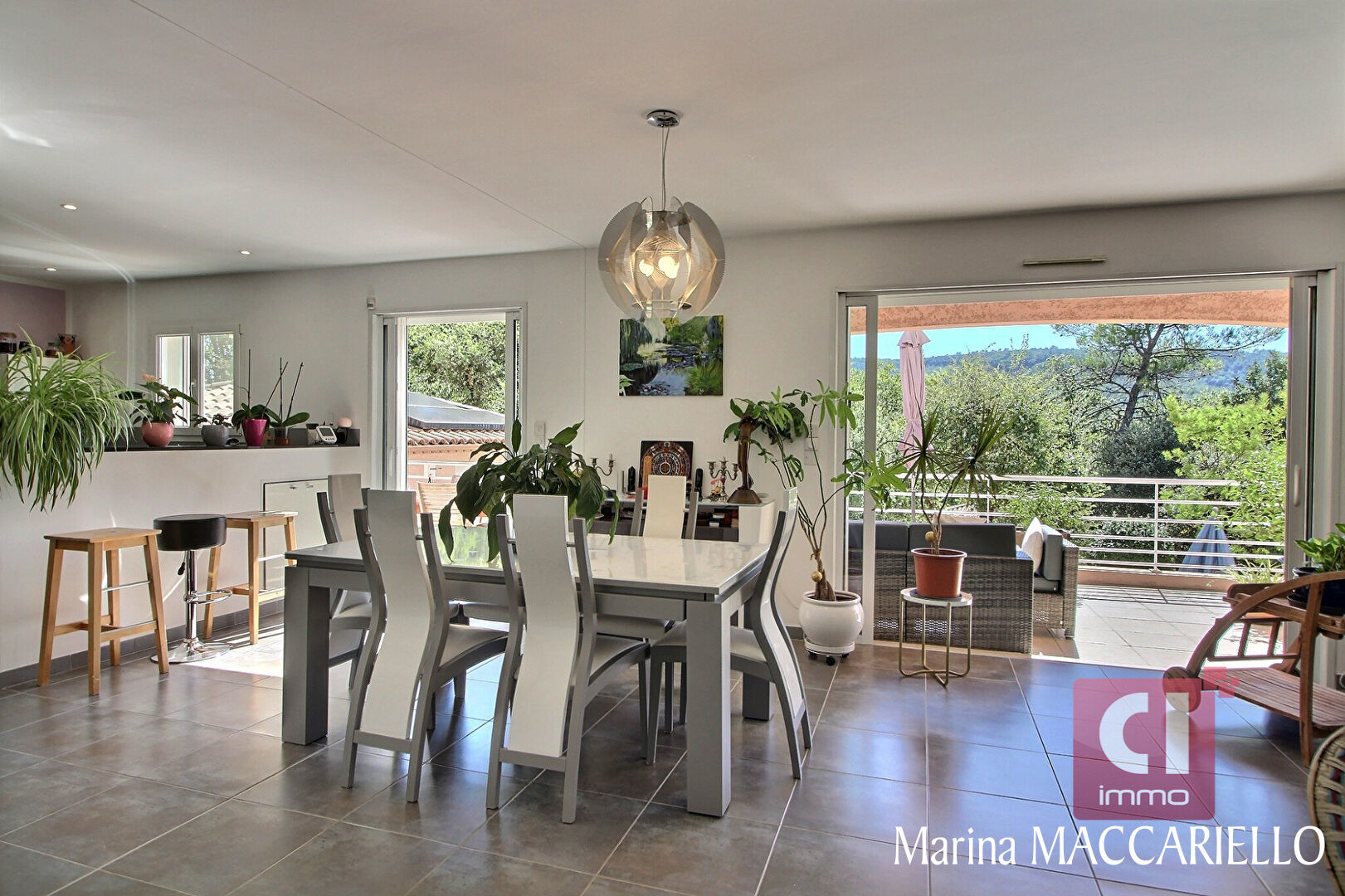 Photo Villa contemporaine T5 avec dépendance et piscine - Forcalqueiret (83136) image 4/6