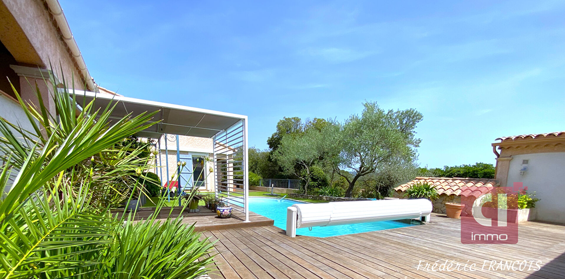 A VENDRE belle villa de type 6 (170 m²)  à GAREOULT
