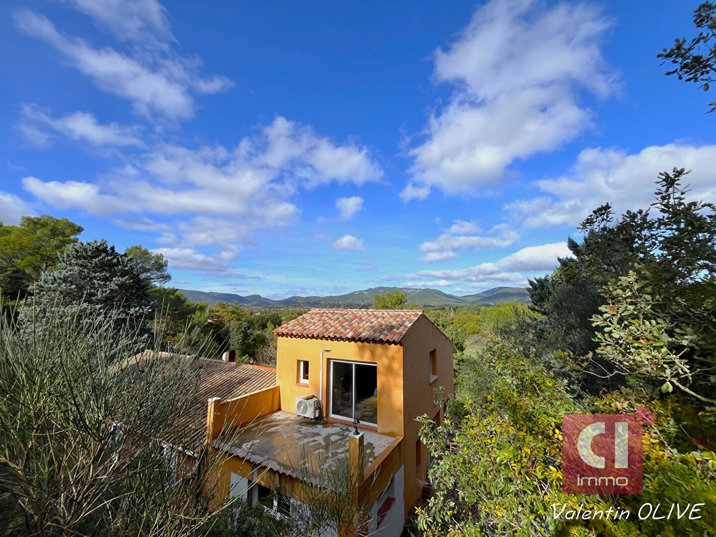 Photo Maison Neoules 7 pièces 172 m2 avec vue dégagée image 1/6
