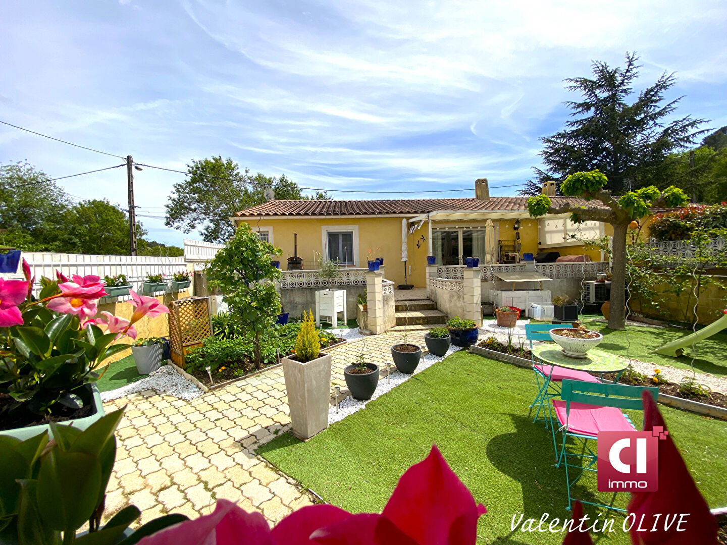 Photo A VENDRE : Maison plain-pied 4 pièces 86 m² à LA ROQUEBRUSSANNE avec GARAGE image 1/6