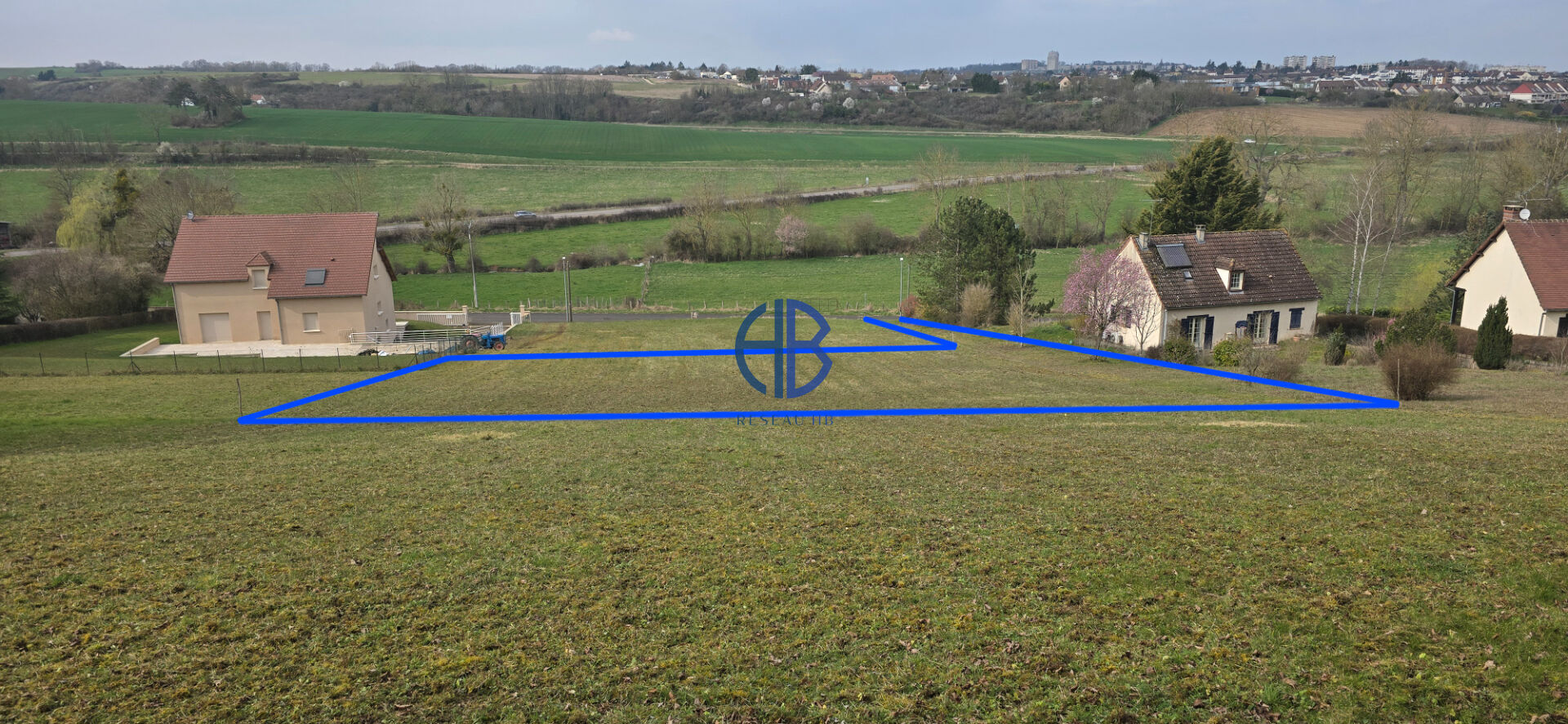 Photo BAISSE DE PRIX : - 7 000 ; Terrain  à Auxerre de 3134 m2 image 2/6