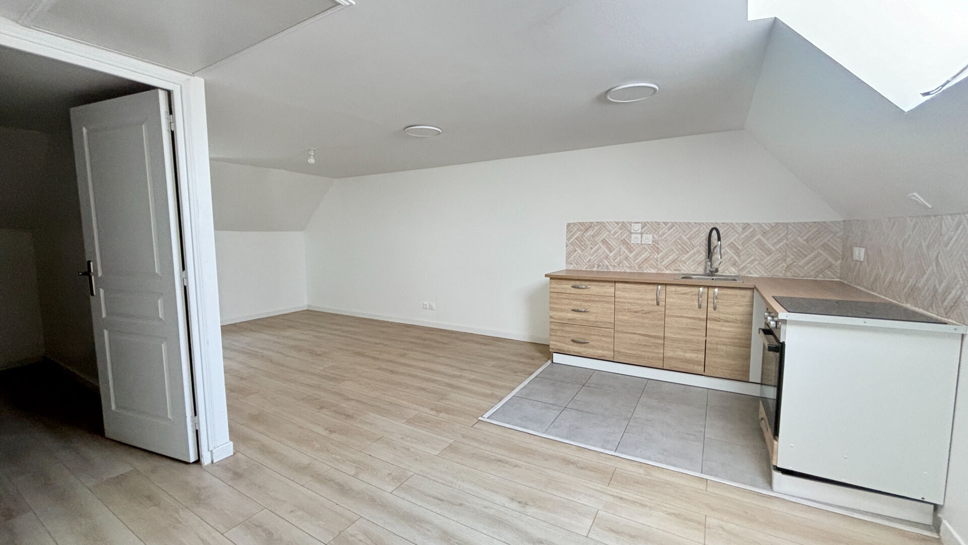 Appartement Corbeil Essonnes 2 pièce(s) 39.20 m2