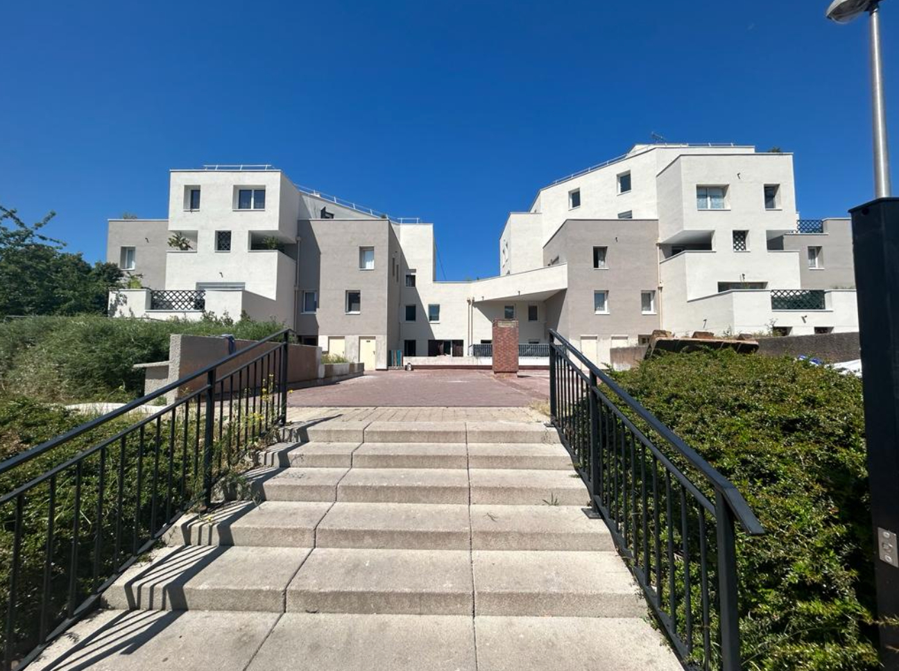 Photo Appartement Evry Courcouronnes 1 pièce 20 m2 image 1/1