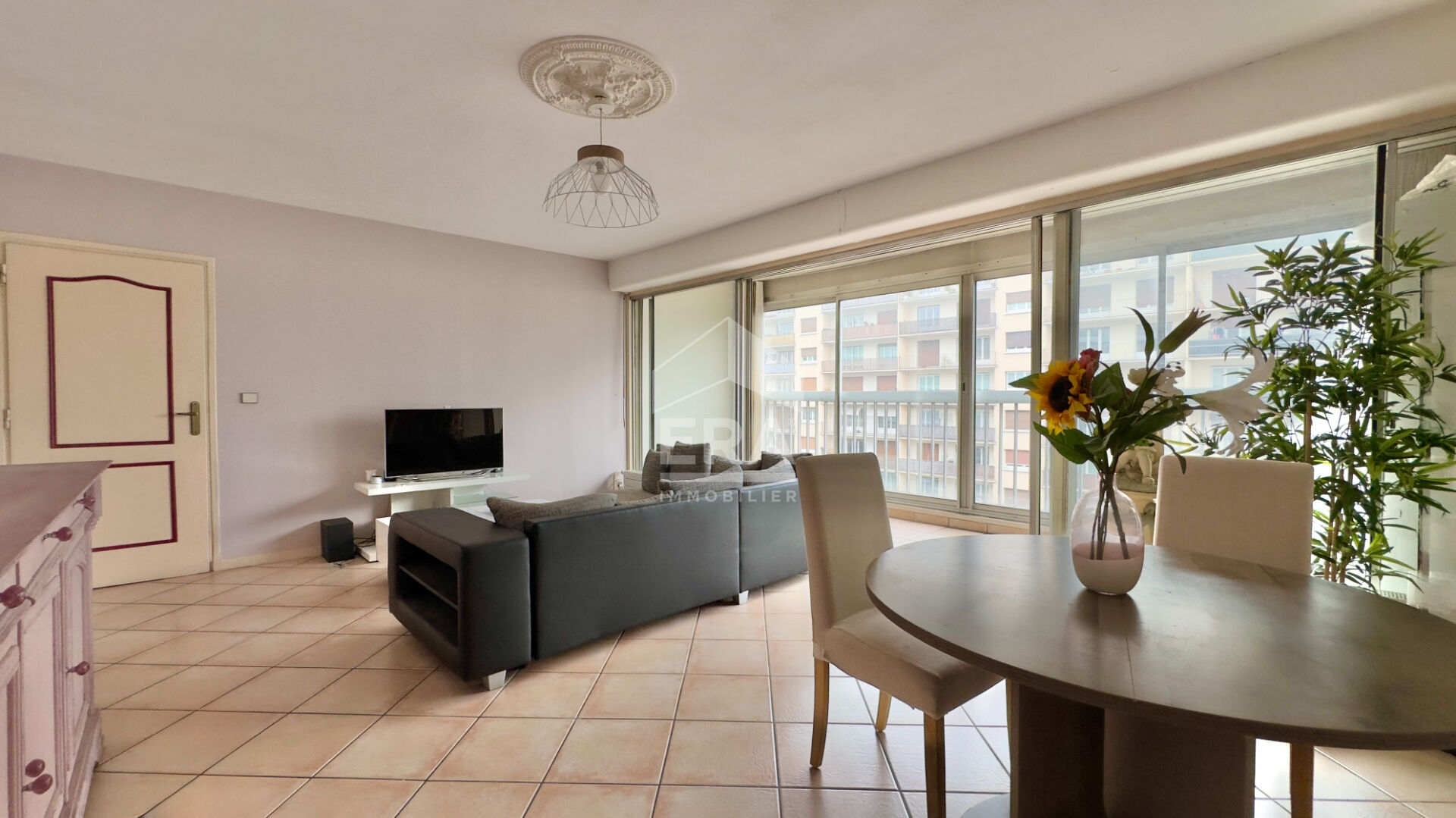 APPARTEMENT 4PIÈCES 80,73 m² À JUVISY-SUR-ORGE, CENTRE-VILLE AVEC LOGGIA, BOX ET CAVE