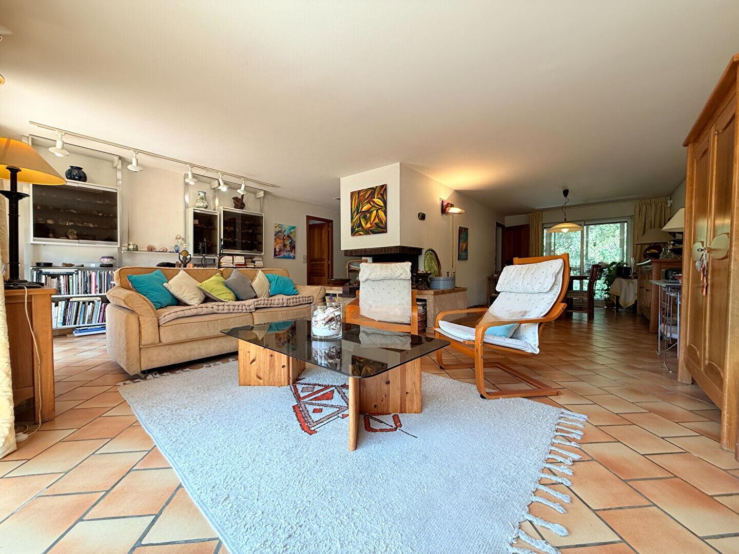 Photo Maison Ris Orangis 8 pièces - 6 chambres image 2/6