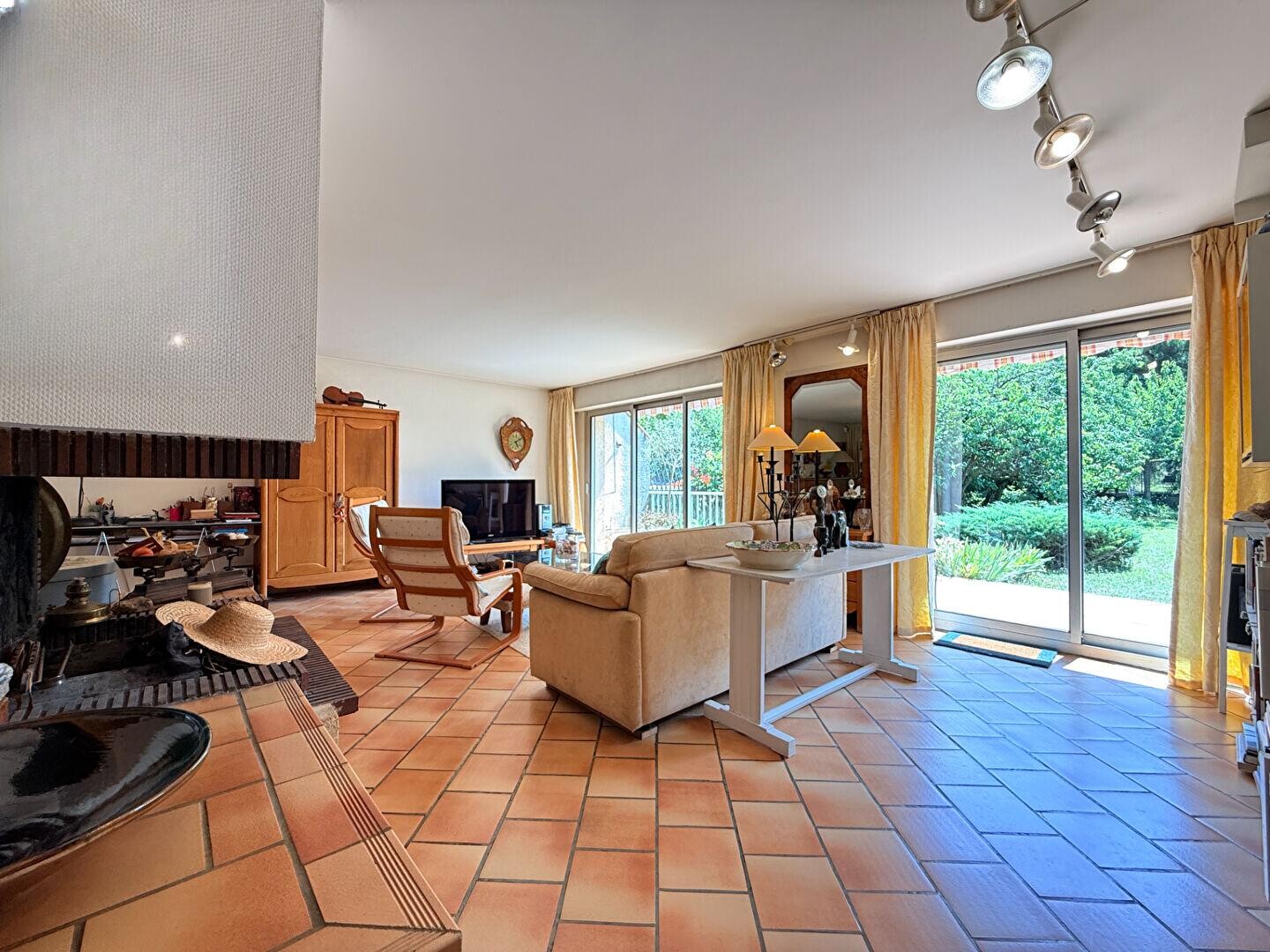 Photo Maison Ris Orangis 8 pièces - 6 chambres image 3/6