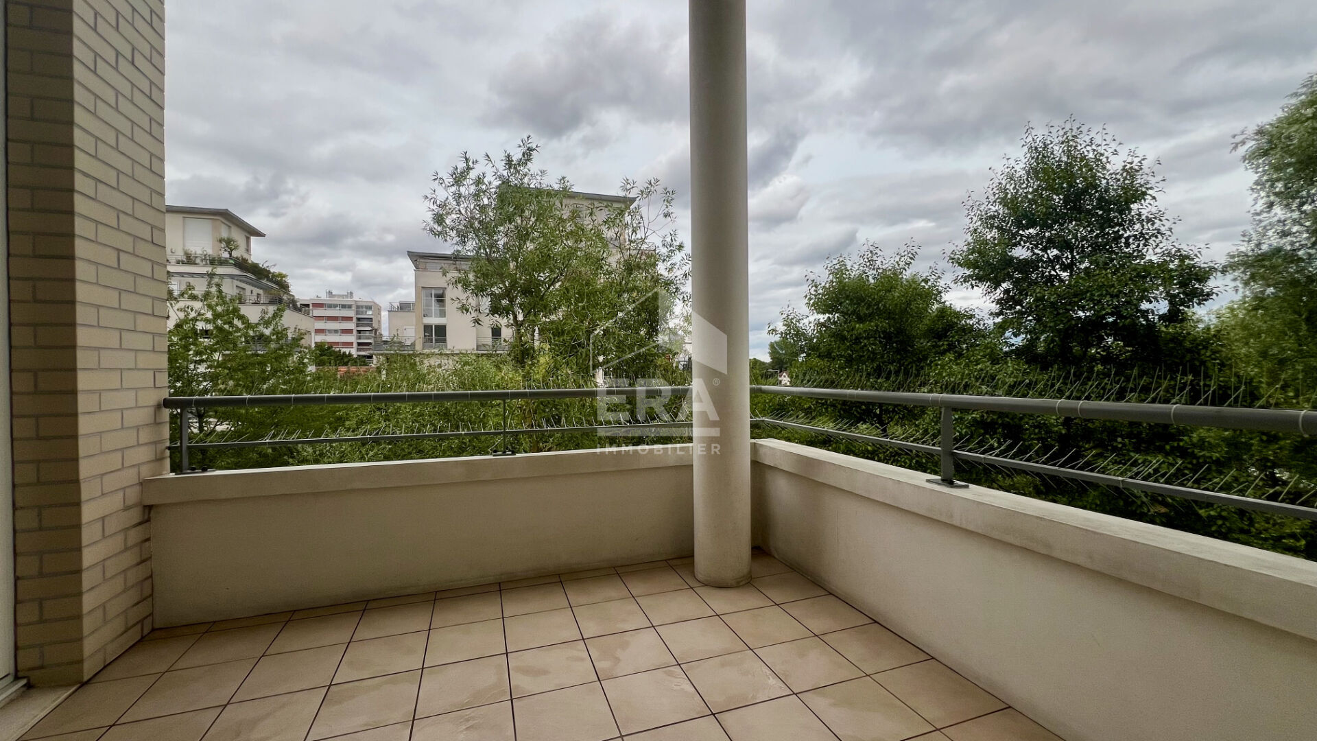 Photo APPARTEMENT F5 4 CHAMBRES EN DUPLEX À JUVISY-SUR-ORGE, TERRASSE, BALCON ET DOUBLE PARKING image 4/6