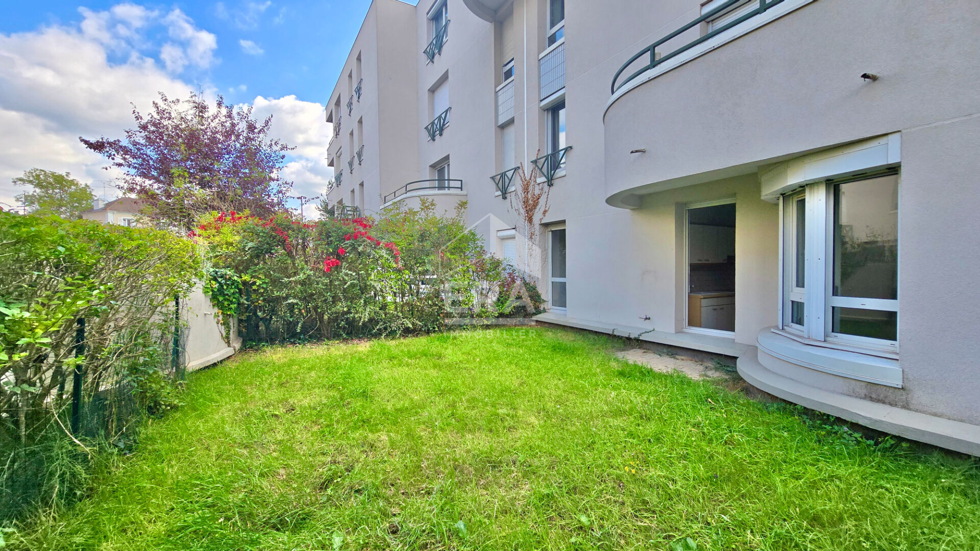 Photo APPARTEMENT 2 PIÈCES 50M² À VIRY-CHÂTILLON, JARDIN PRIVATIF ET CALME image 1/6