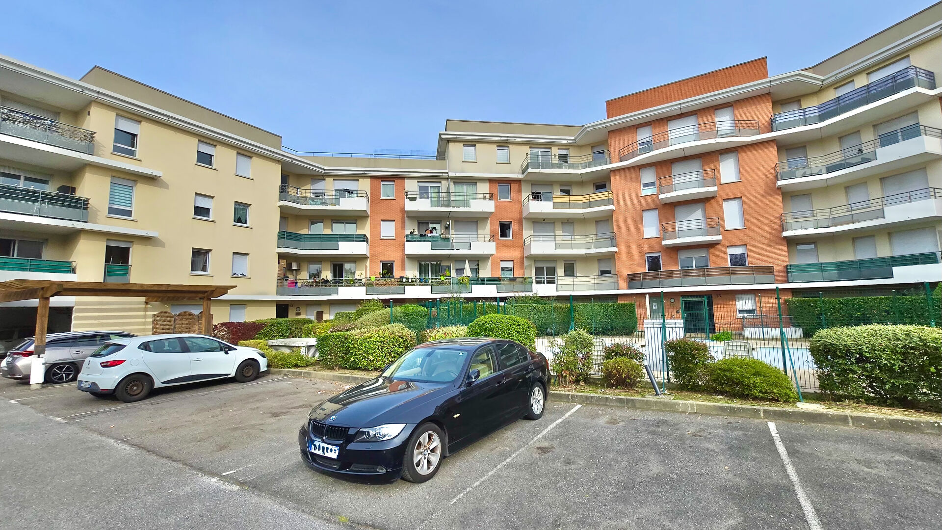 APPARTEMENT 2 PIÈCES 41,5 M² - ÉVRY-COURCOURONNES, AVEC BALCON ET PISCINE