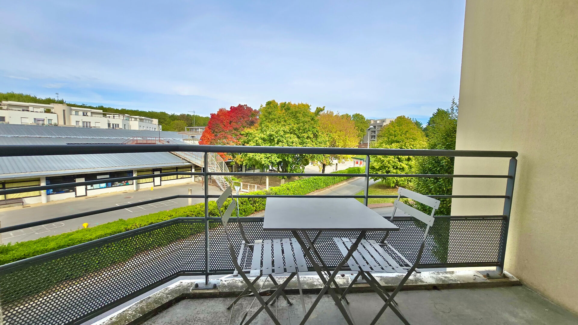 Photo APPARTEMENT 2 PIÈCES 41,5 M² - ÉVRY-COURCOURONNES, AVEC BALCON ET PISCINE image 6/6