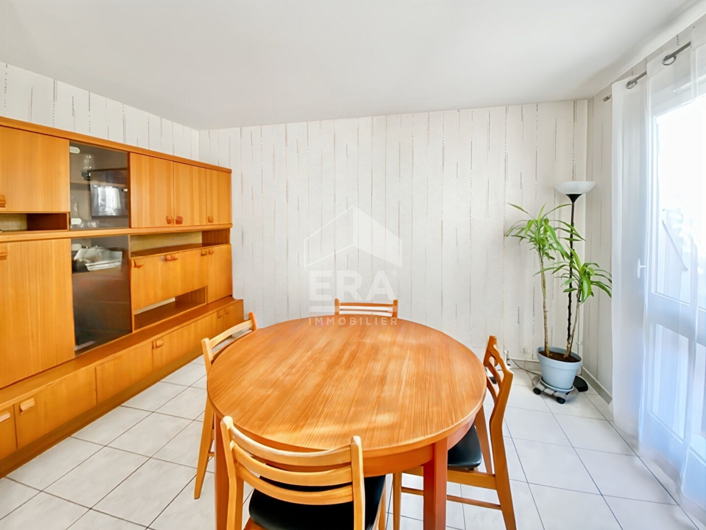 Photo Maison Lisses 6 pièce(s) 120 m2 image 3/6