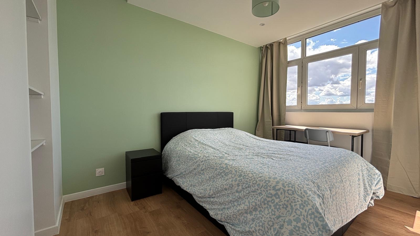 Chambre à louer - Colocation meublée Evry-Courcouronnes