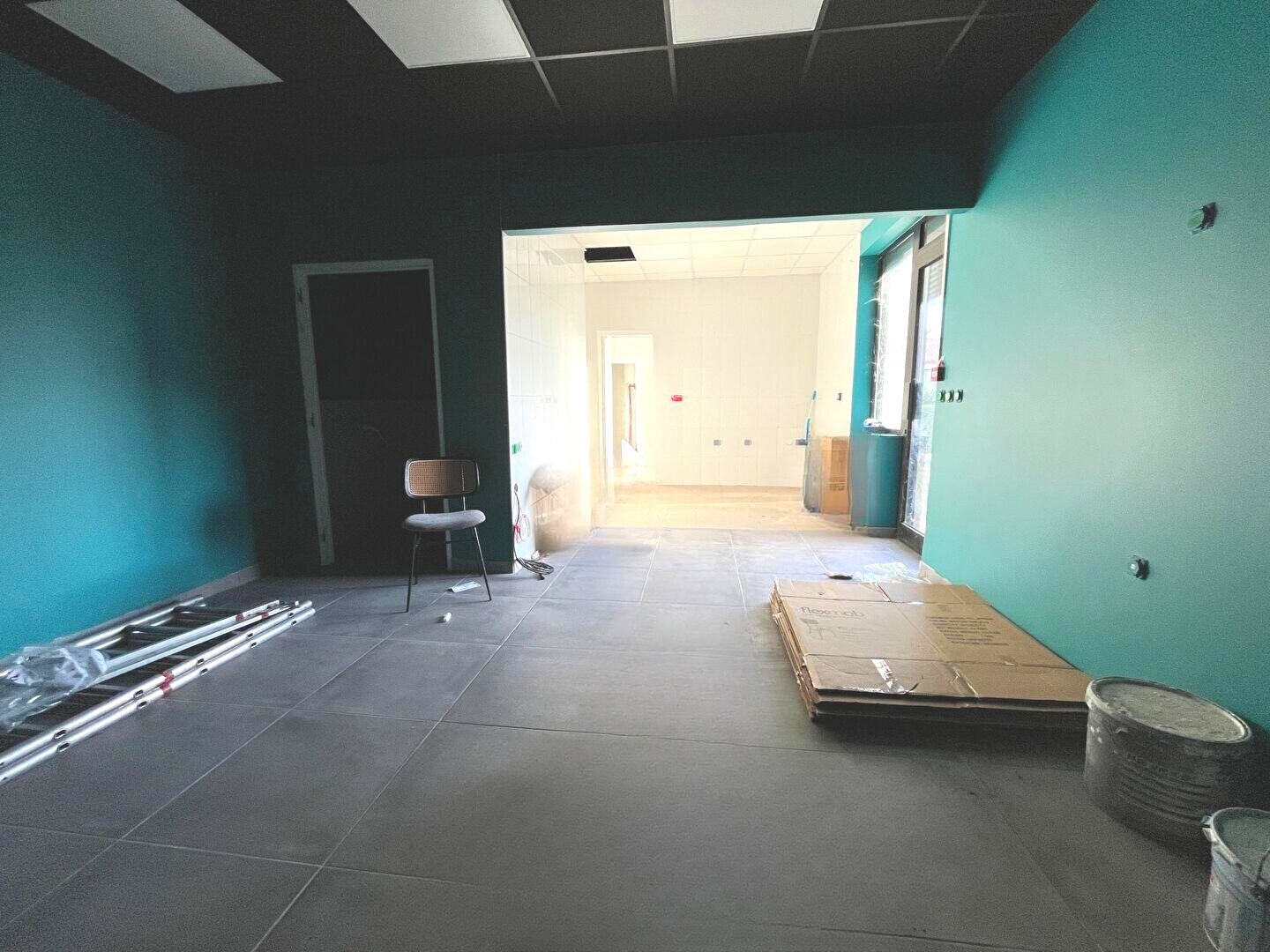 Photo Local commercial Ris Orangis 58.90 m2 image 2/6