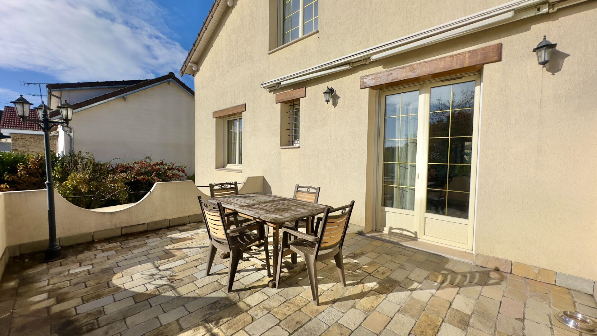 Photo MAISON 6 PIÈCES - 120 M² - ATHIS-MONS, JARDIN AVEC PISCINE ET SOUS-SOL TOTAL image 6/6