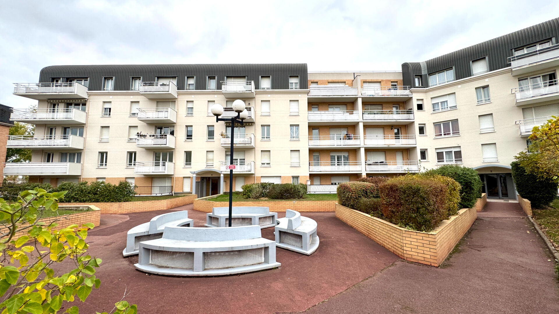 Appartement F3 avec Terrasse et Garage