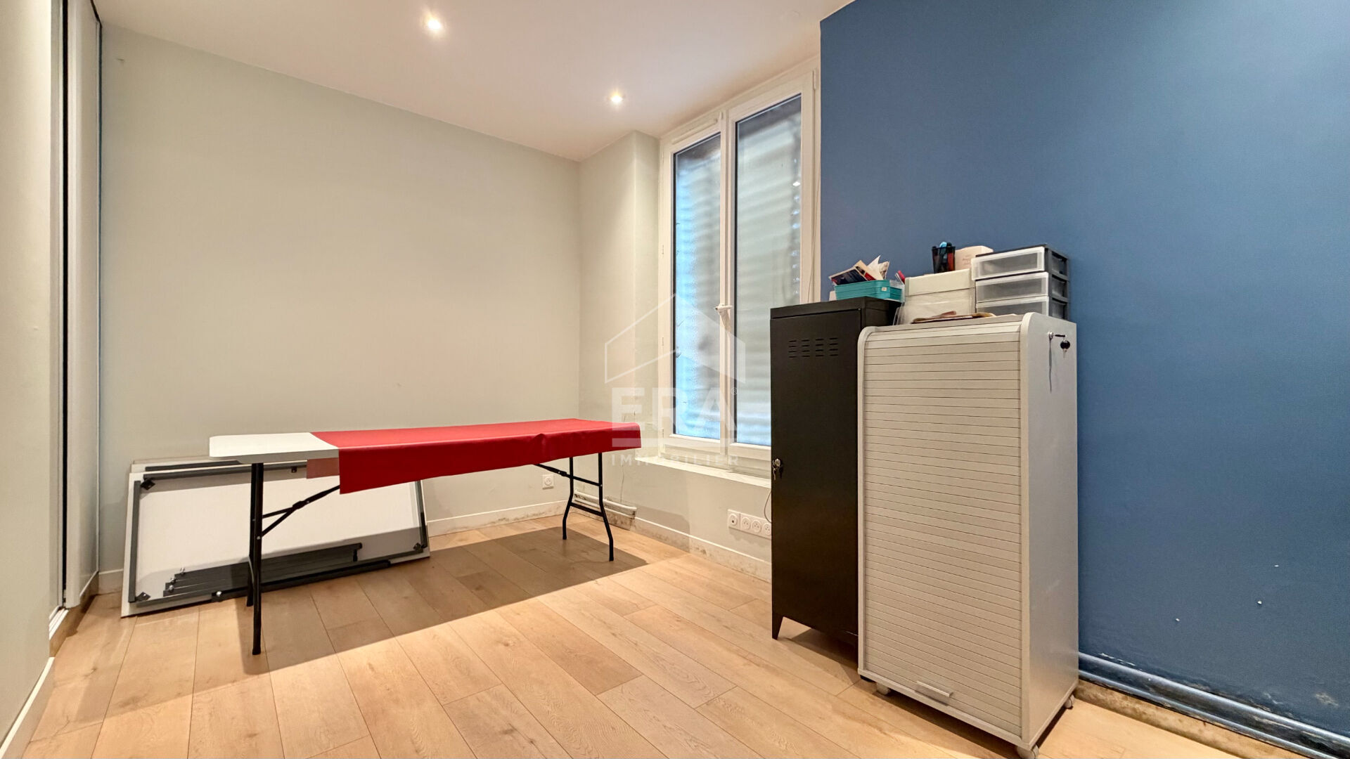 Photo Local Commercial à vendre image 2/6