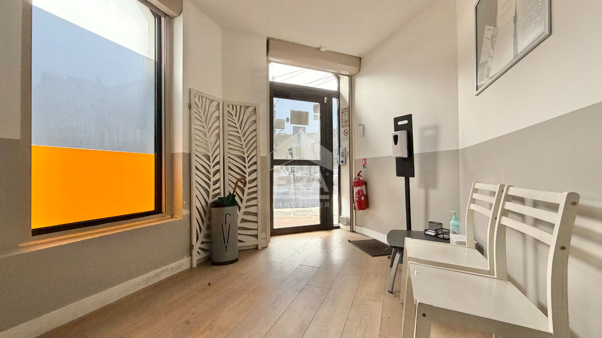 Photo Local Commercial à vendre image 3/6