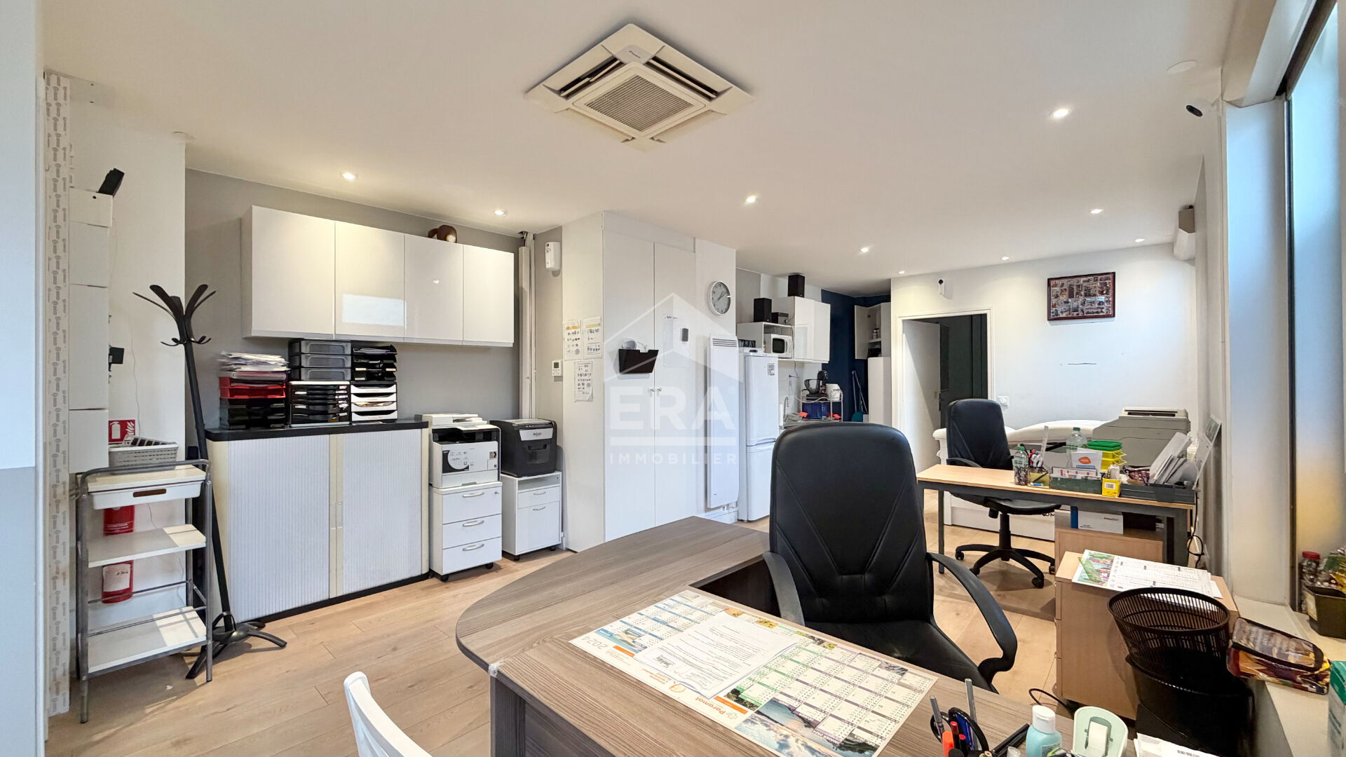 Photo Local Commercial à vendre image 4/6