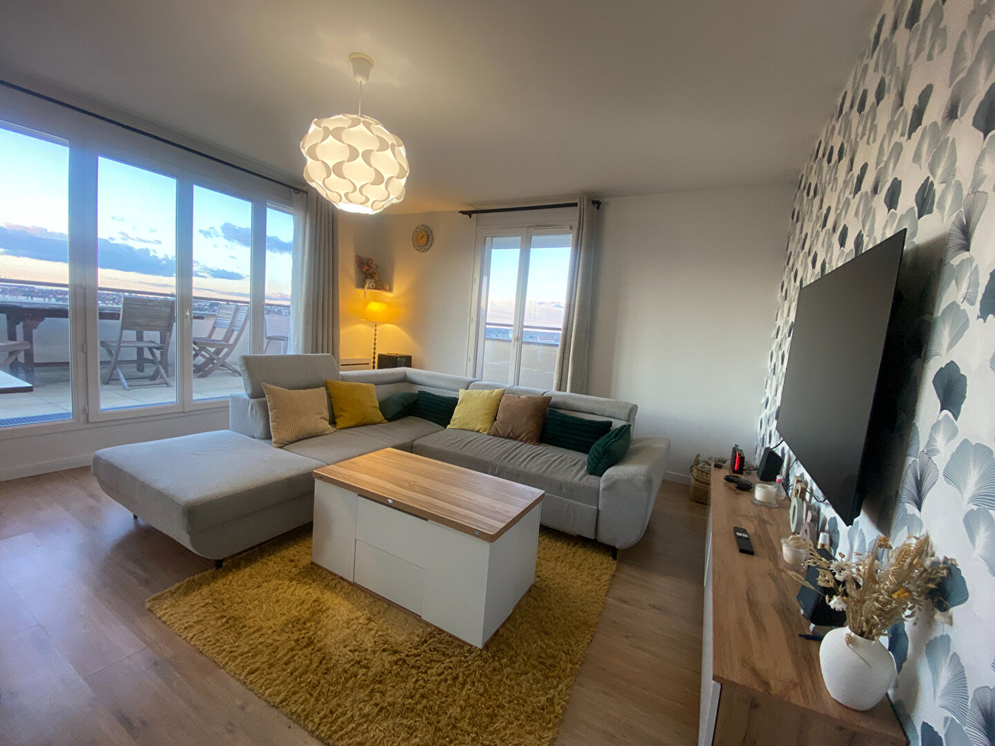 Appartement Corbeil Essonnes 4 pièce(s) 85.9 m2