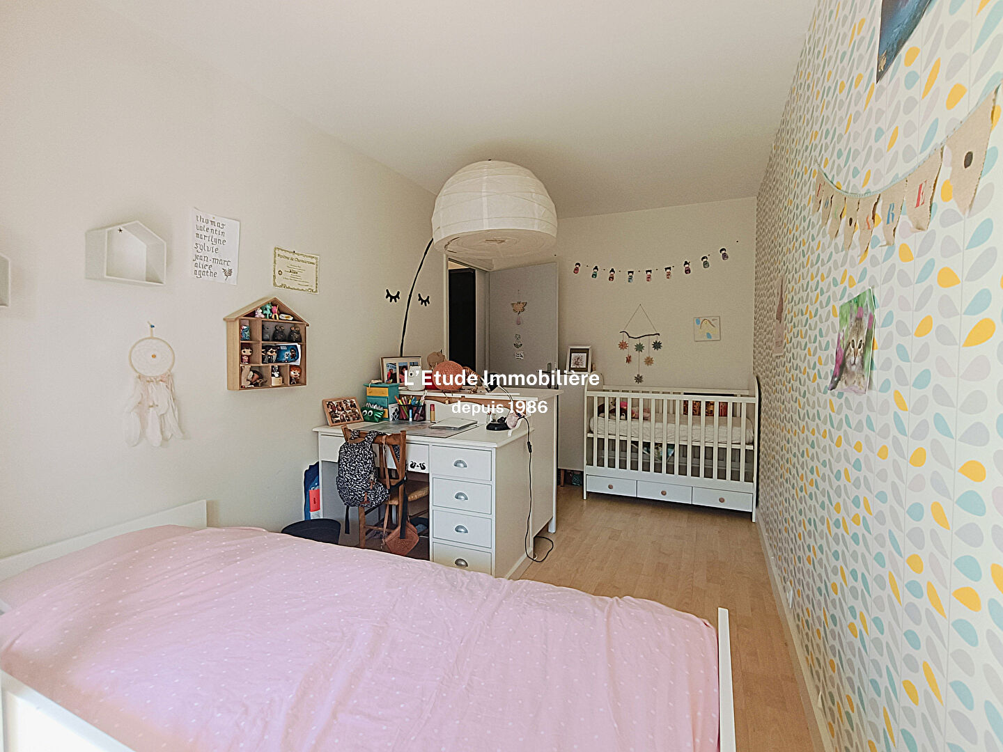 Photo T5 - LIMITE CX ROUSSE/METRO CUIRE - 121,34 M² - 3 chambres - Balcon - Parc image 6/6