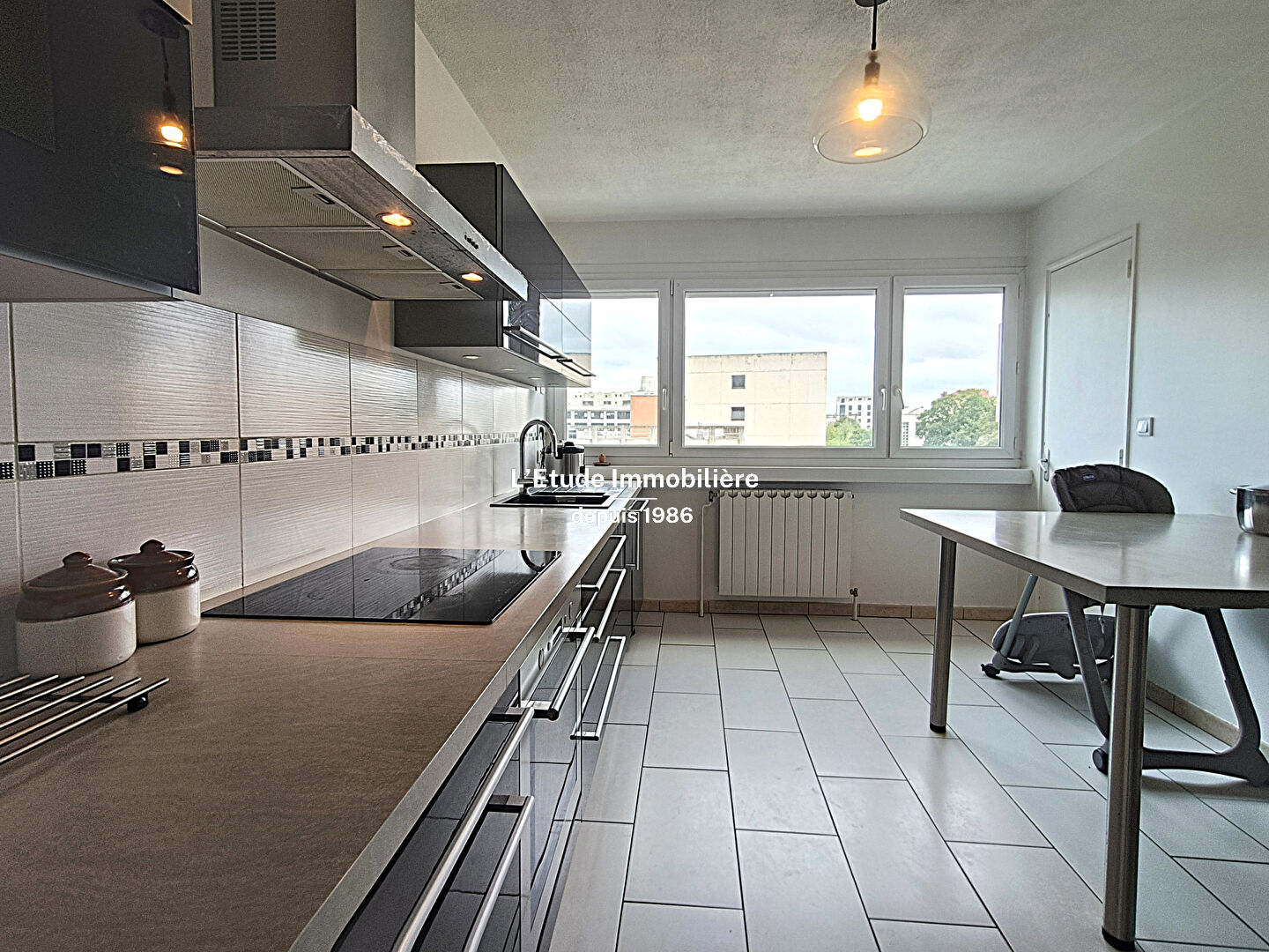 Photo Gratte-ciel - grand T3 poss T4 dans immeuble de bon standing sécurisé avec parc image 4/6