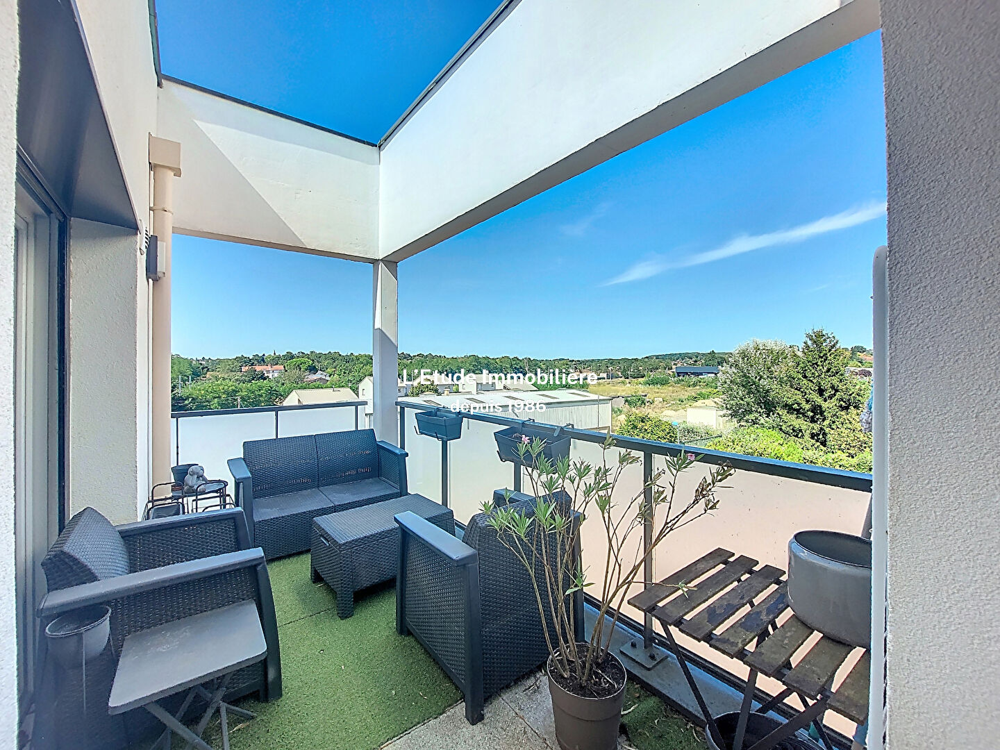 Appartement Rillieux La Pape 2 pièce(s) -1 chambre  de 51.50m² avec terrasse et garage