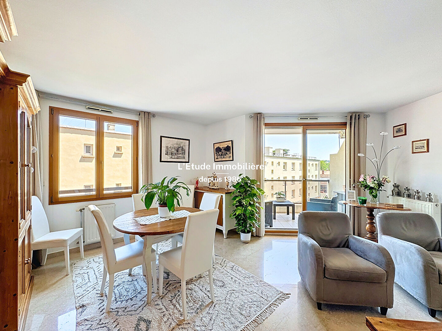 Photo FONTAINES/SAONE CENTRE T3 - 73m2 - 2 CH - GARAGE - BALCON - CAVE image 1/6