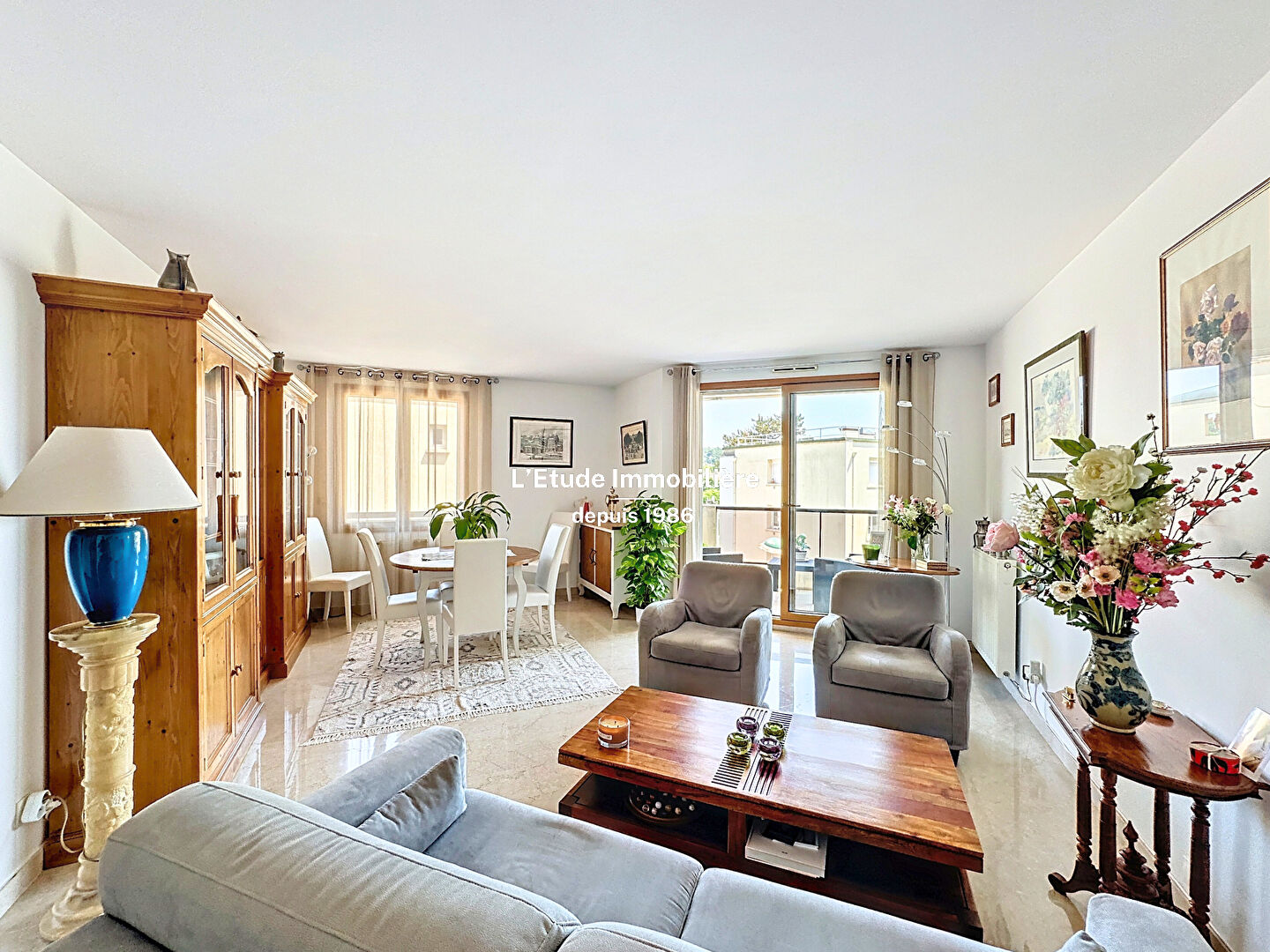 Photo FONTAINES/SAONE CENTRE T3 - 73m2 - 2 CH - GARAGE - BALCON - CAVE image 4/6