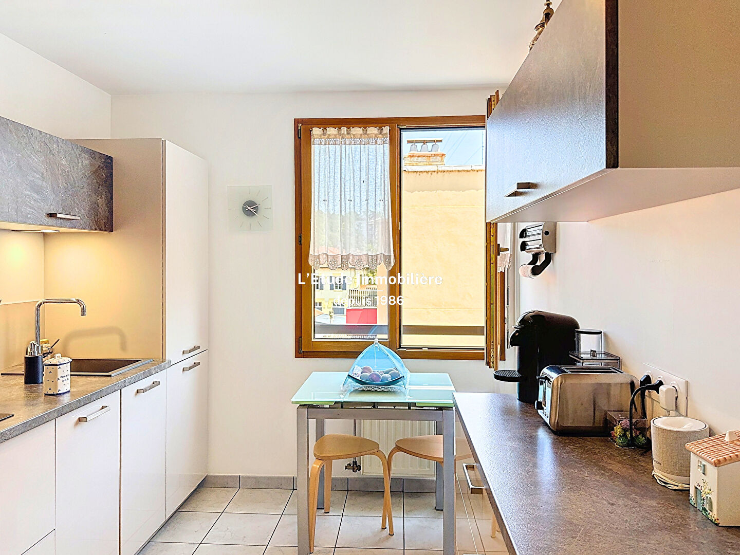 Photo FONTAINES/SAONE CENTRE T3 - 73m2 - 2 CH - GARAGE - BALCON - CAVE image 6/6