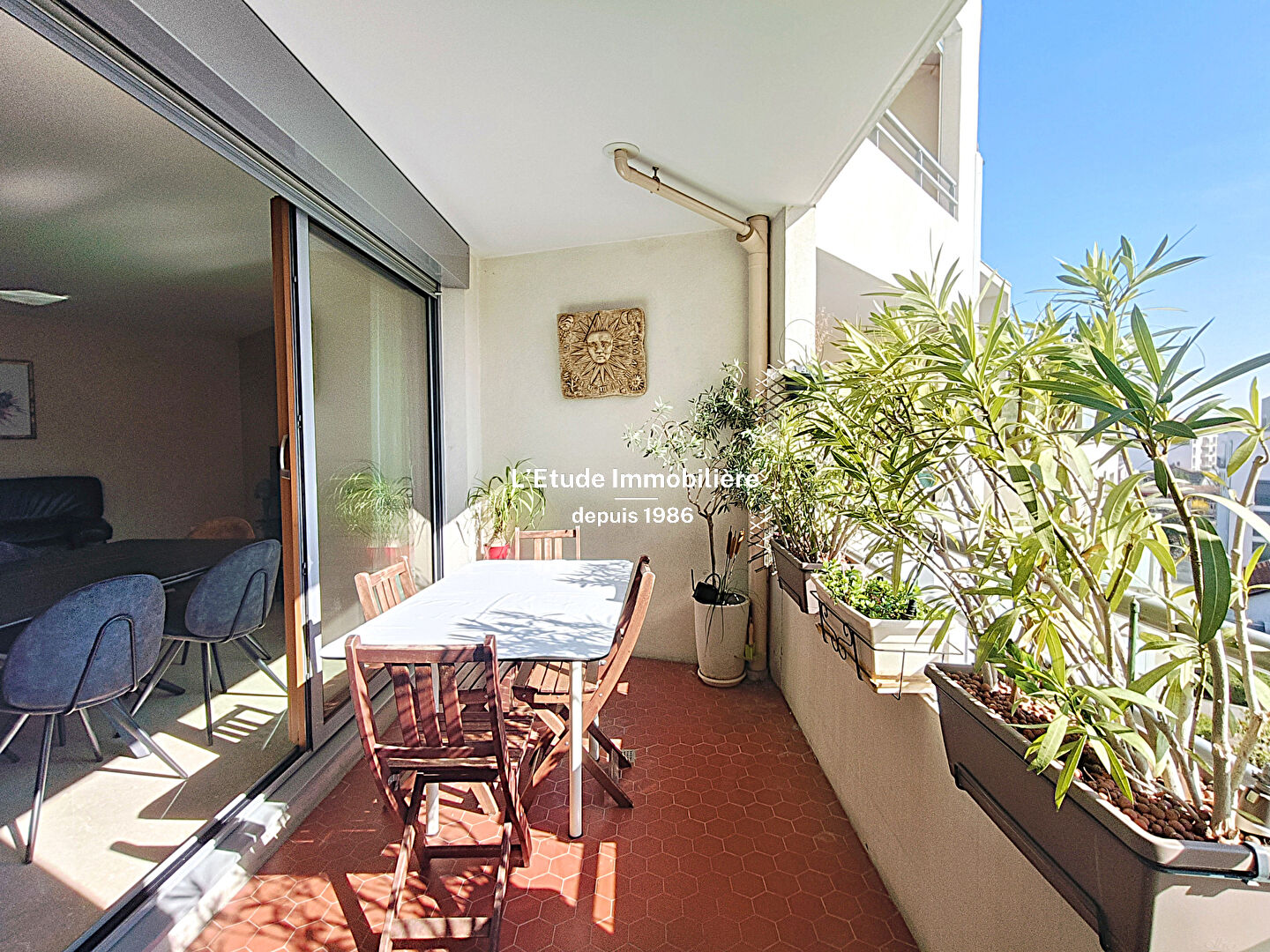 T4 FAMILIAL - VILLEURBANNE Gratte Ciel Centre - Excellent standing - Construction RIC & COGEDIM 2004 + Garage en sus