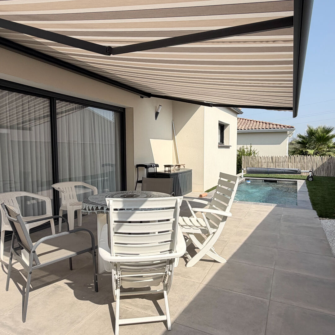 Maison Colombiers 4 pièce(s) 109.67 m2