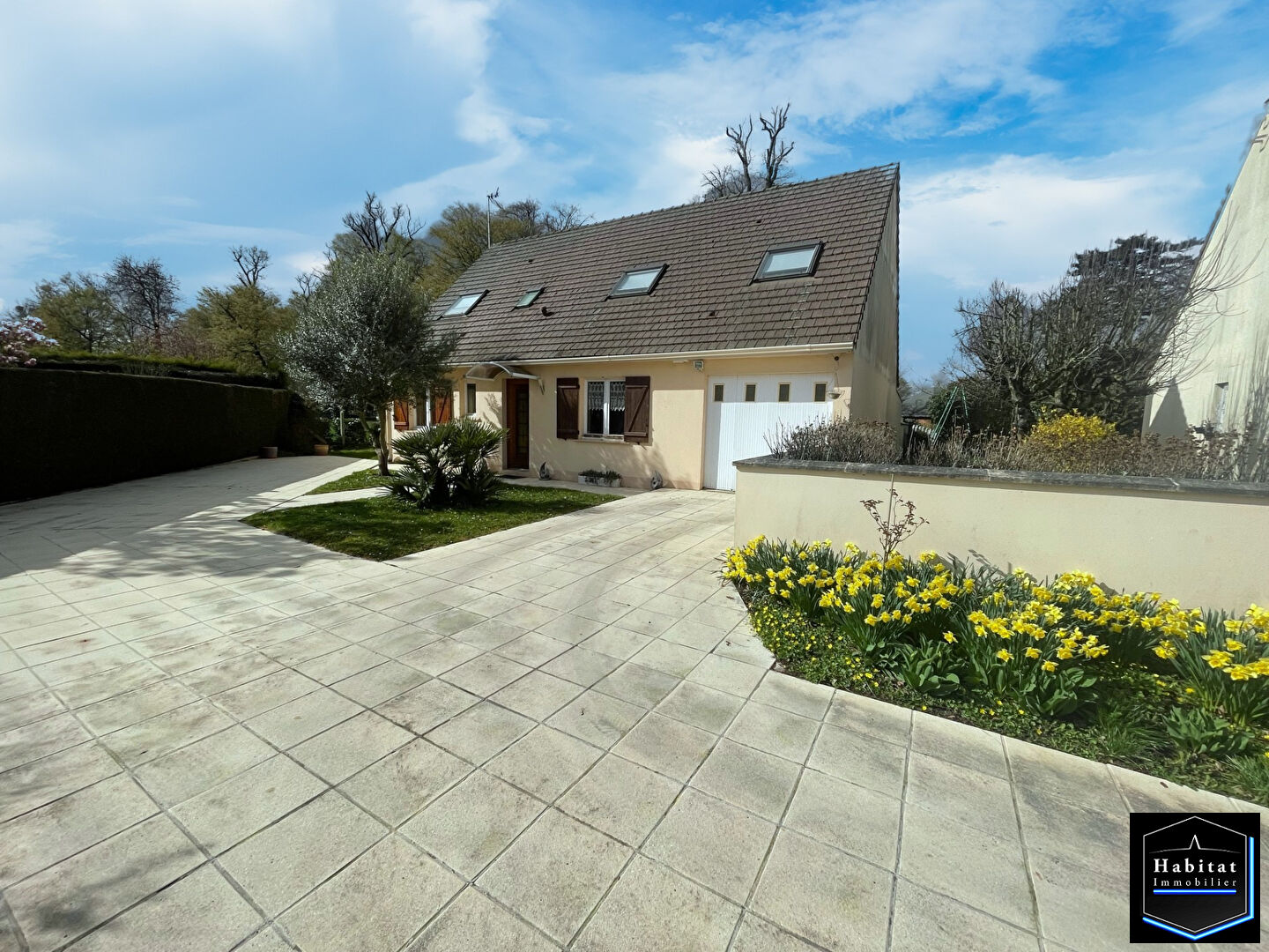Agence immobilière de 
 HABITAT IMMOBILIER - HABITAT IMMOBILIER OTHIS 
