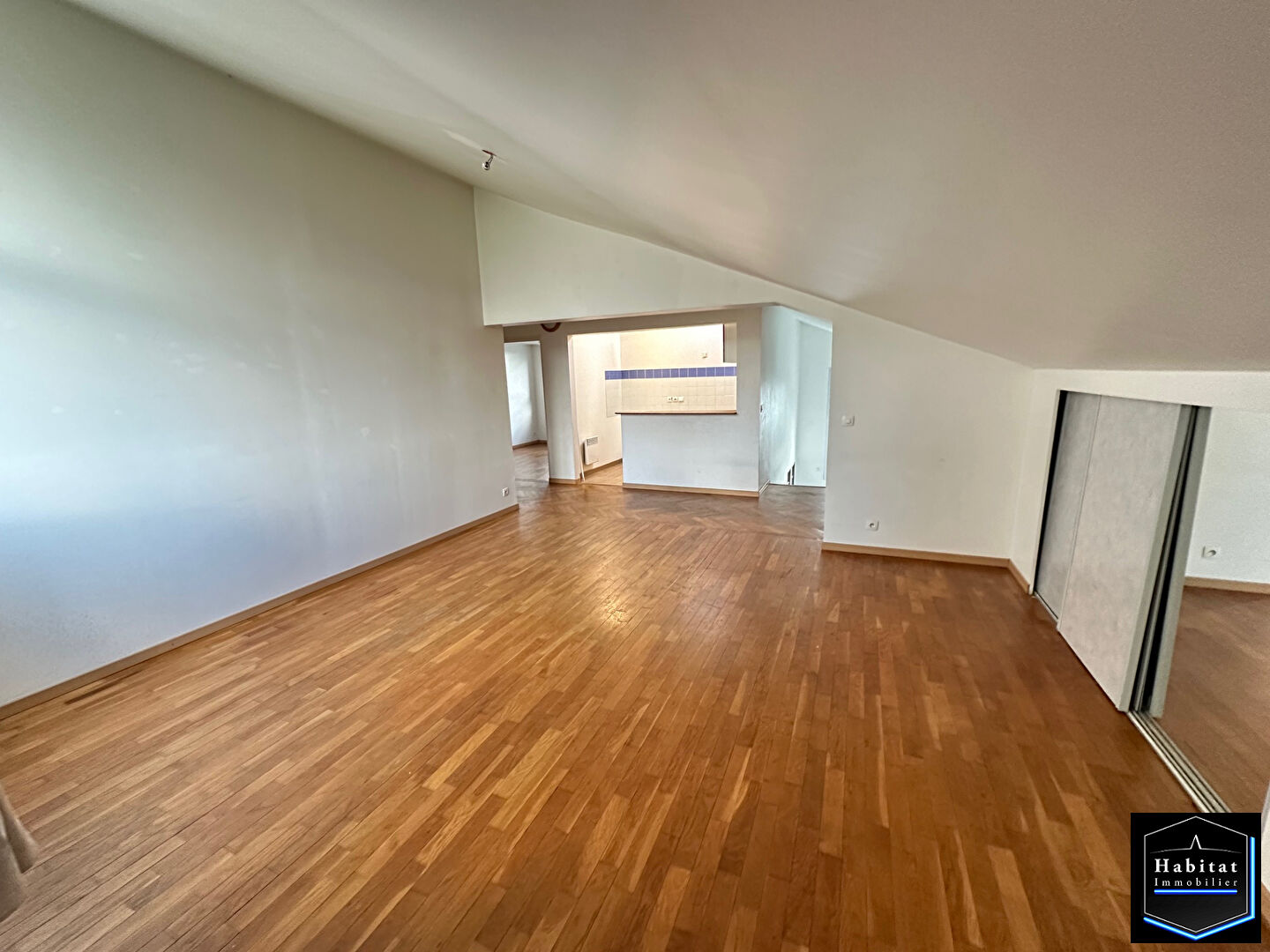 Agence immobilière de 
 HABITAT IMMOBILIER - HABITAT IMMOBILIER NANTEUIL 
