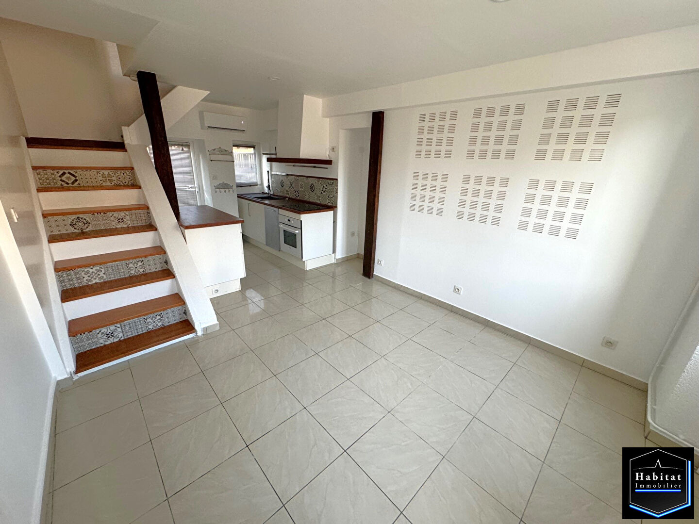 Agence immobilière de 
 HABITAT IMMOBILIER - HABITAT IMMOBILIER NANTEUIL 
