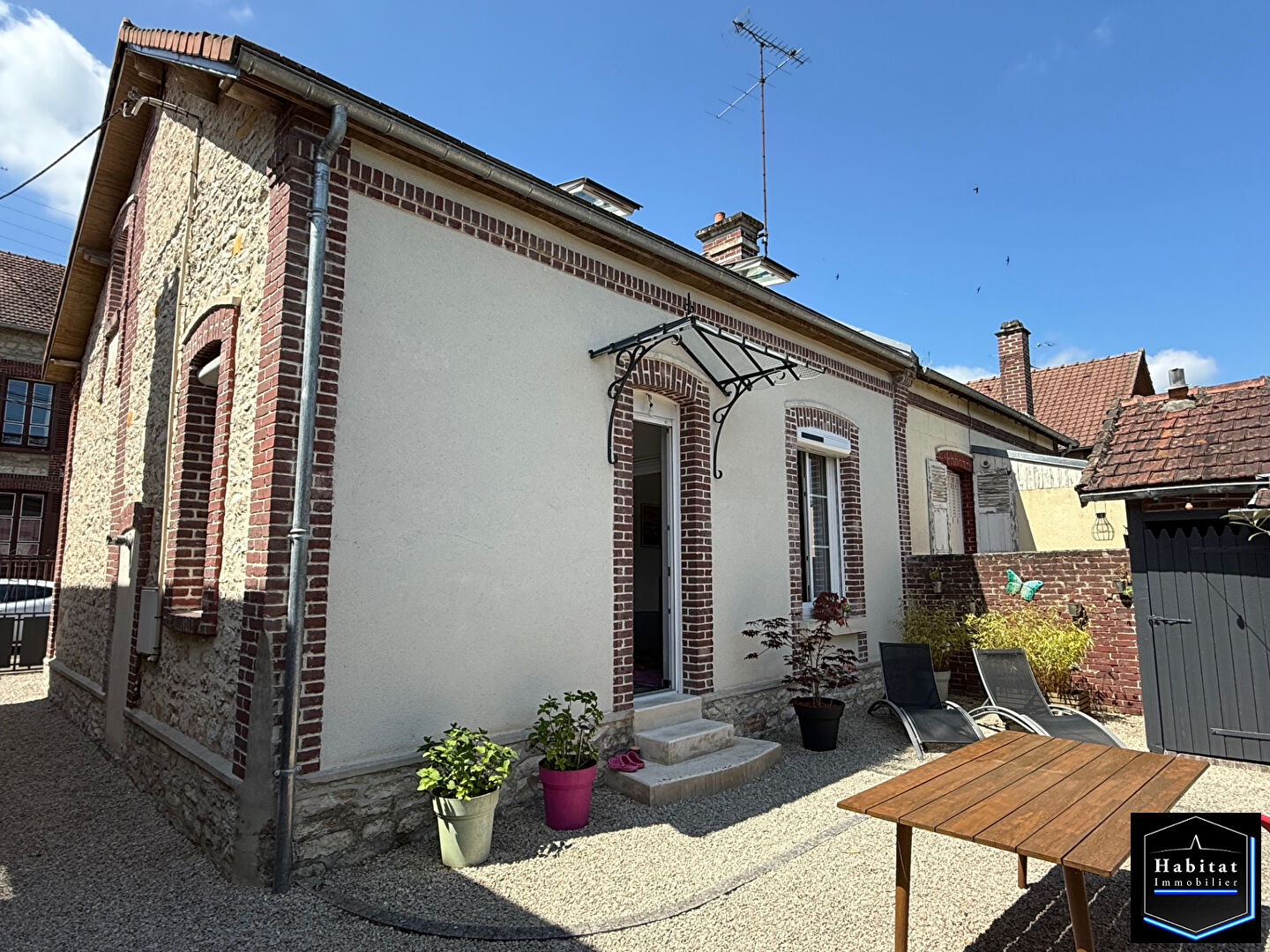 Agence immobilière de 
 HABITAT IMMOBILIER - HABITAT IMMOBILIER PLESSIS 
