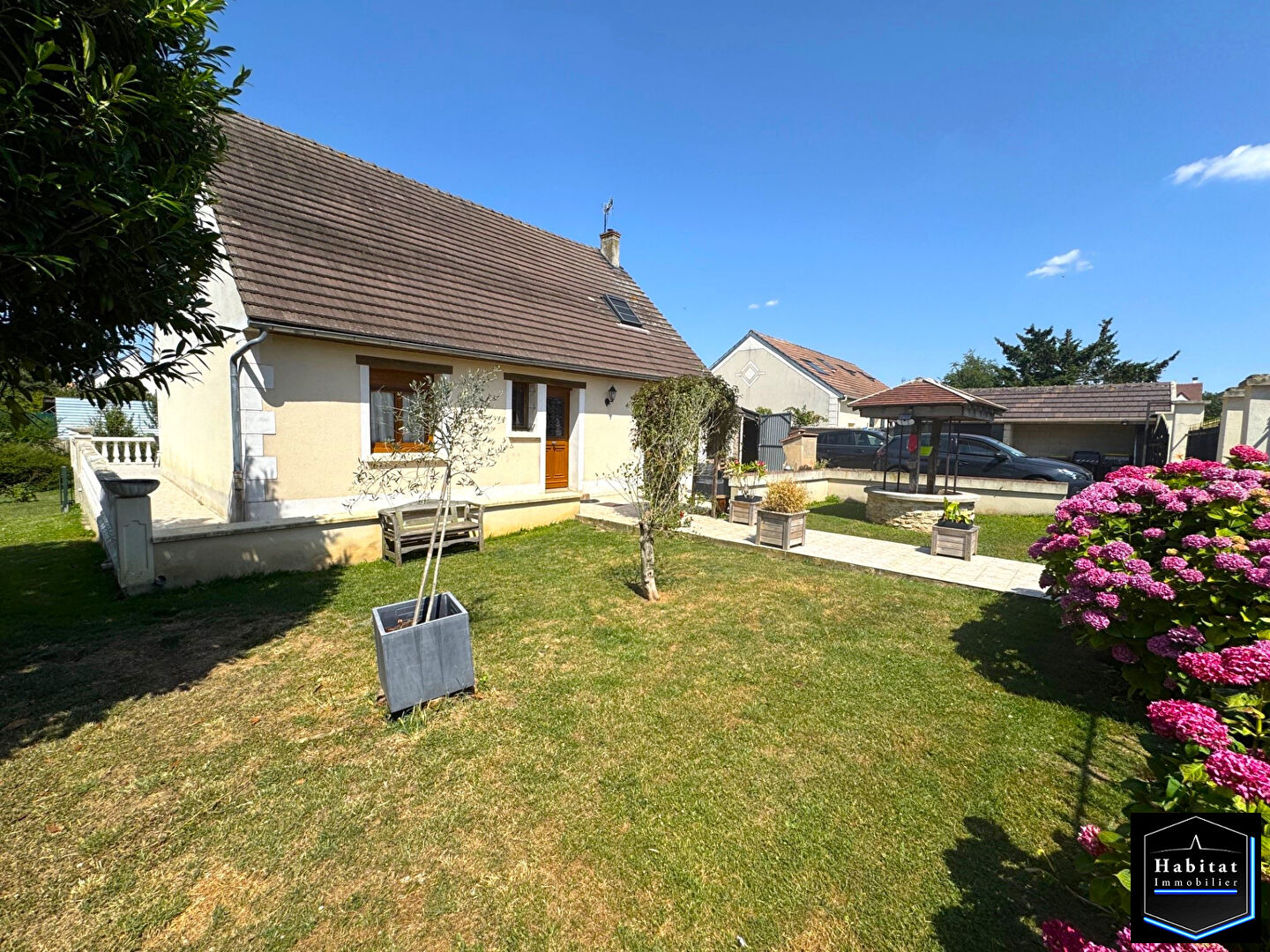 Agence immobilière de 
 HABITAT IMMOBILIER - HABITAT IMMOBILIER NANTEUIL 
