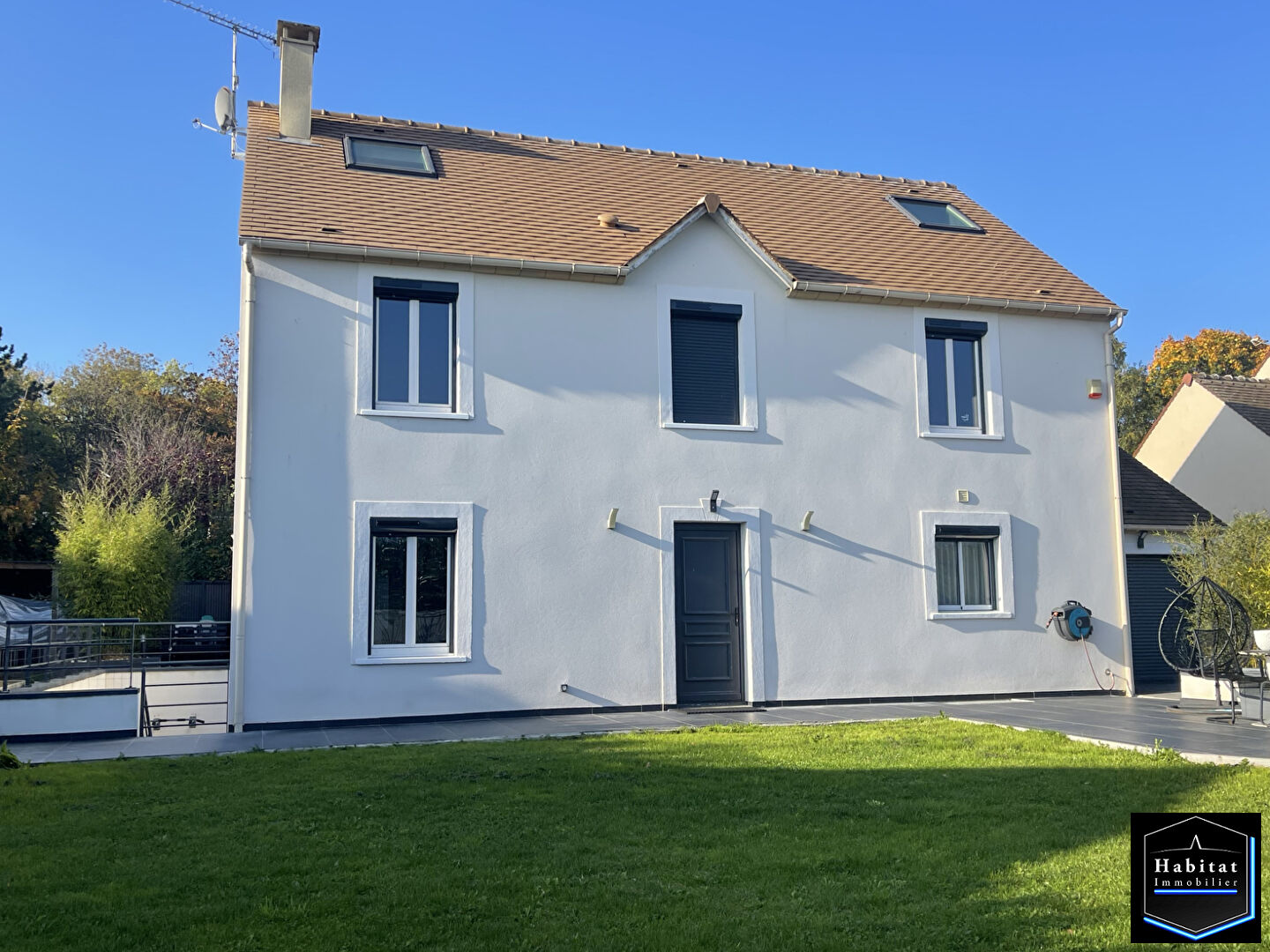Maison BETZ 7 pièces 180 M² avec sous sol  aménagé en T2