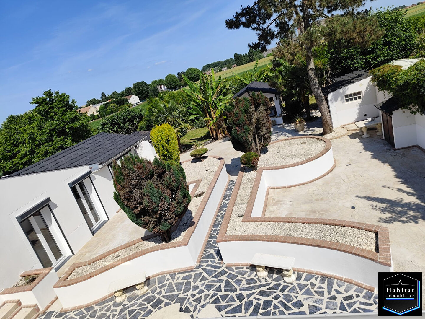 Photo Maison individuelle - 6 chambres - Sous-sol total. image 4/6