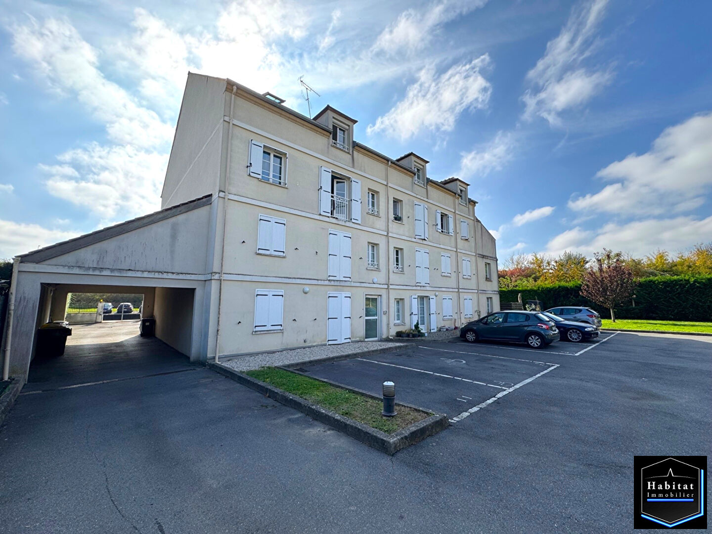 Agence immobilière de 
 HABITAT IMMOBILIER - HABITAT IMMOBILIER NANTEUIL 
