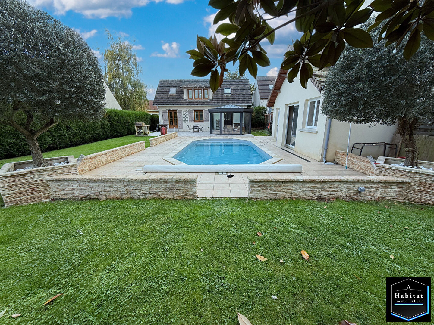 Agence immobilière de 
 HABITAT IMMOBILIER - HABITAT IMMOBILIER OTHIS 
