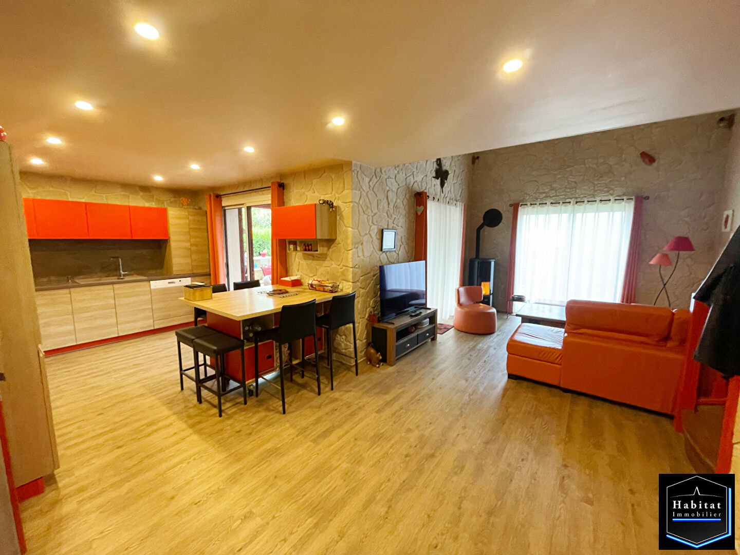 Photo Maison 6 pièce(s) 128 m2 Jardin de 540m² image 2/6