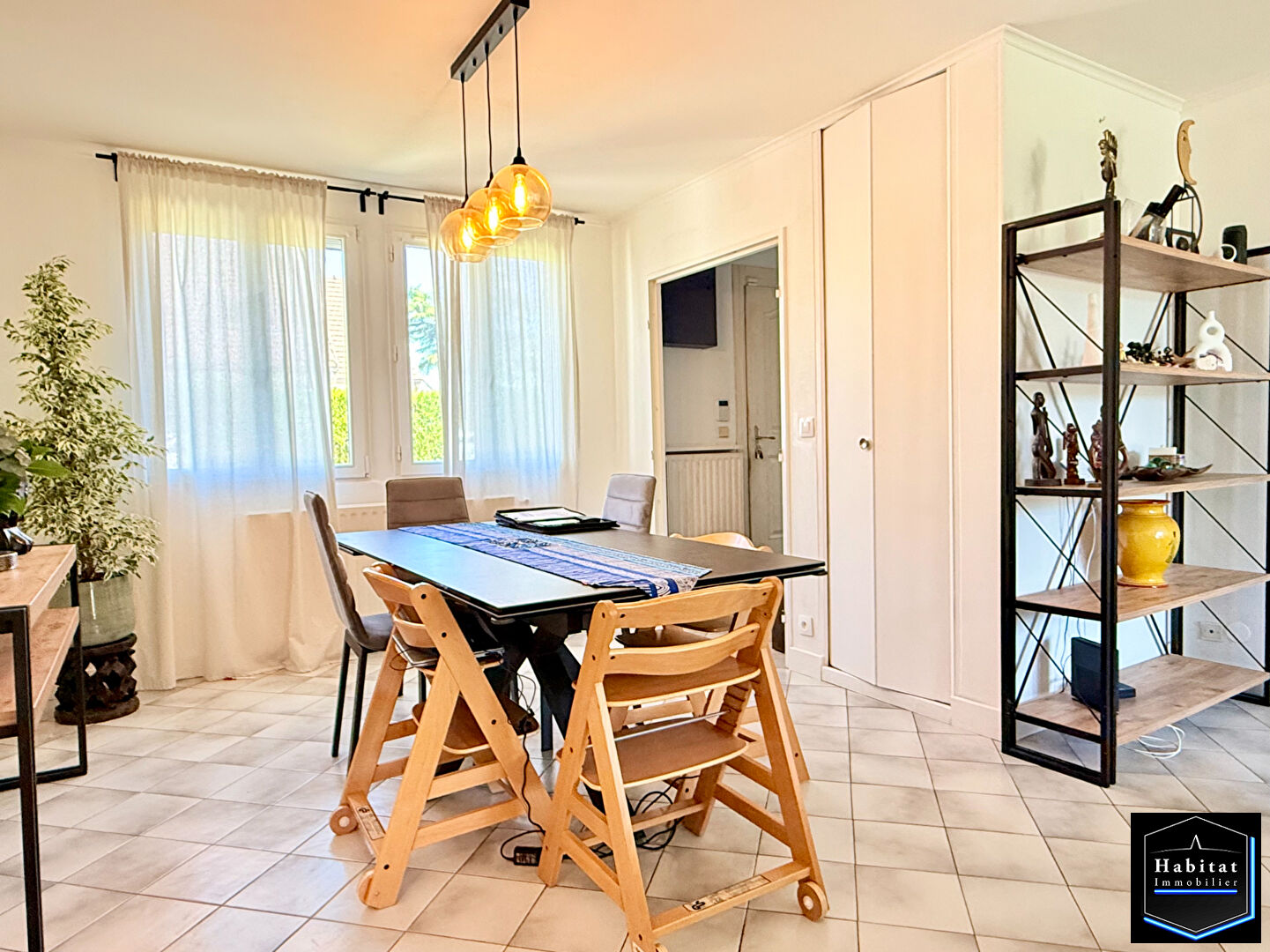 Photo Charmante maison familiale de 127 m2 -7 pièces image 3/6