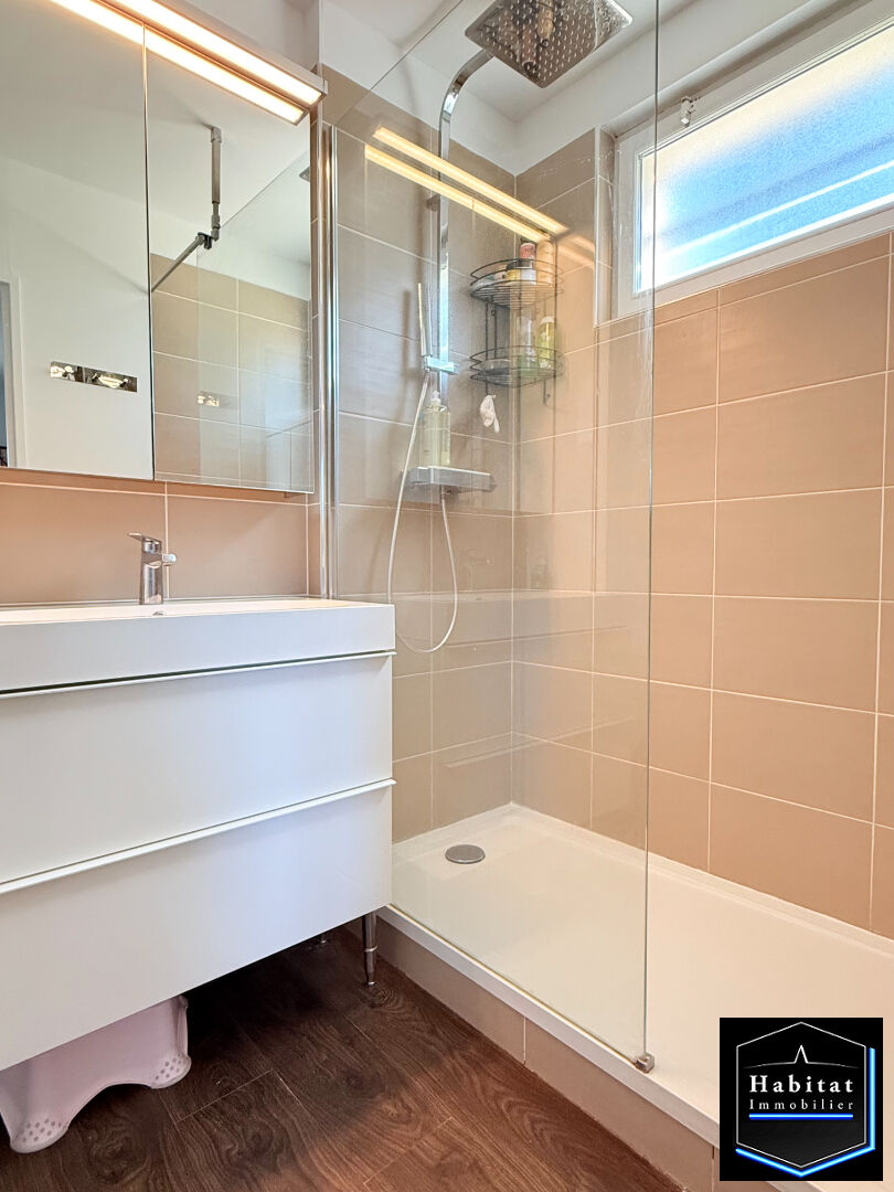 Photo Charmante maison familiale de 127 m2 -7 pièces image 6/6