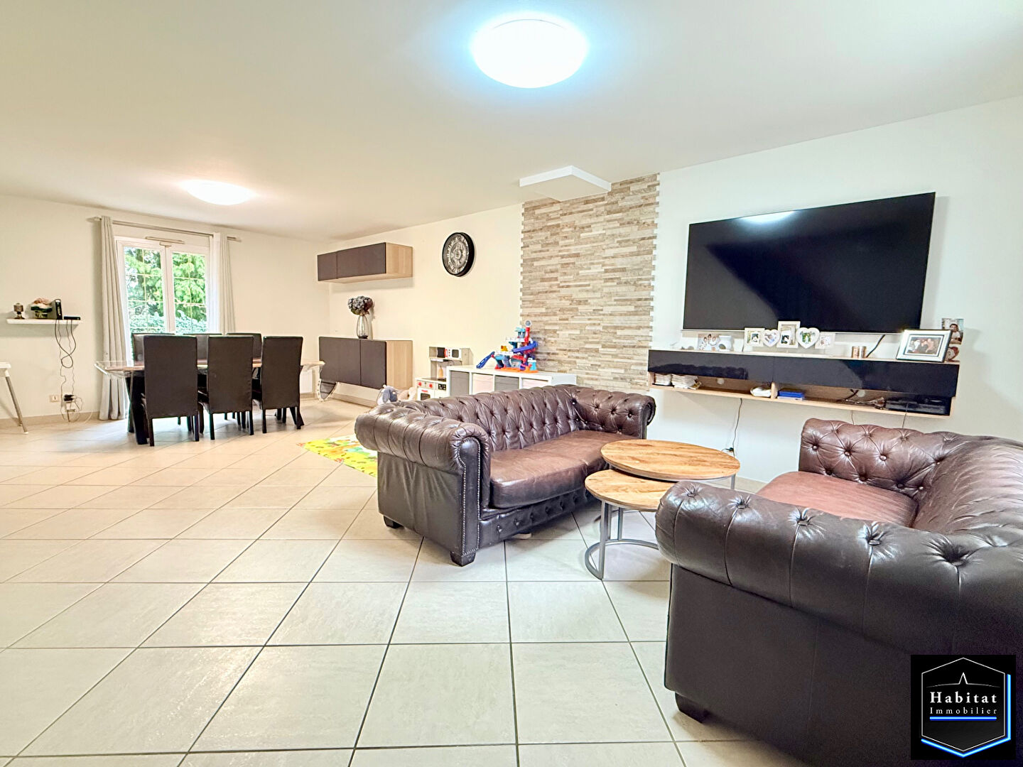 Photo LE PLESSIS BELLEVILLE / Maison 6 pièces 115 m2 image 5/6